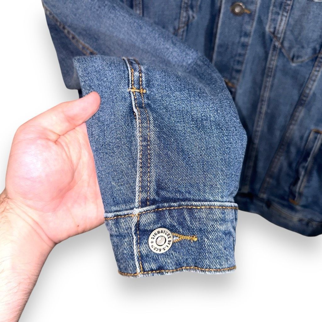 Levi's Levi’s Gold Mid Wash Denim Jean Jacket Size M Size US M / EU 48-50 / 2 - 8 Thumbnail