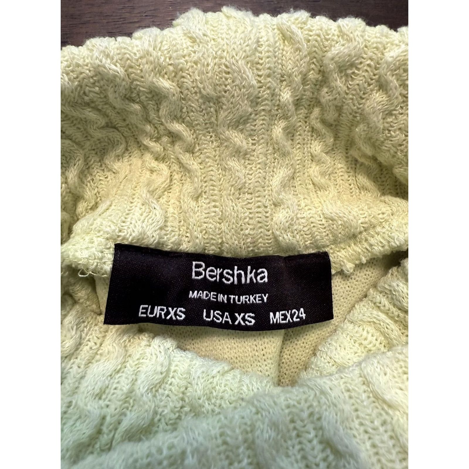Bershka Bershka Sweater Womens XS Yellow Cropped Turtleneck Cable Knit Long Sleeve Size XS / US 0-2 / IT 36-38 - 5 Thumbnail