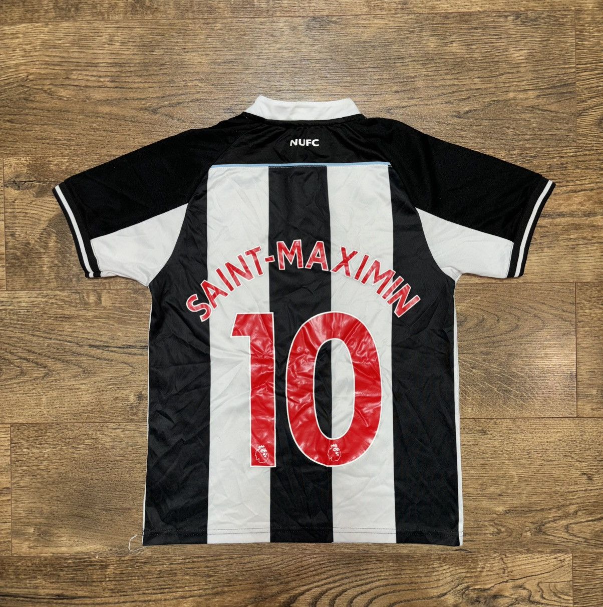 Castore New Castle UNITED soccer jersey Castore # 10 SAINT-Maximin Size US XS / EU 42 / 0 - 1 Thumbnail
