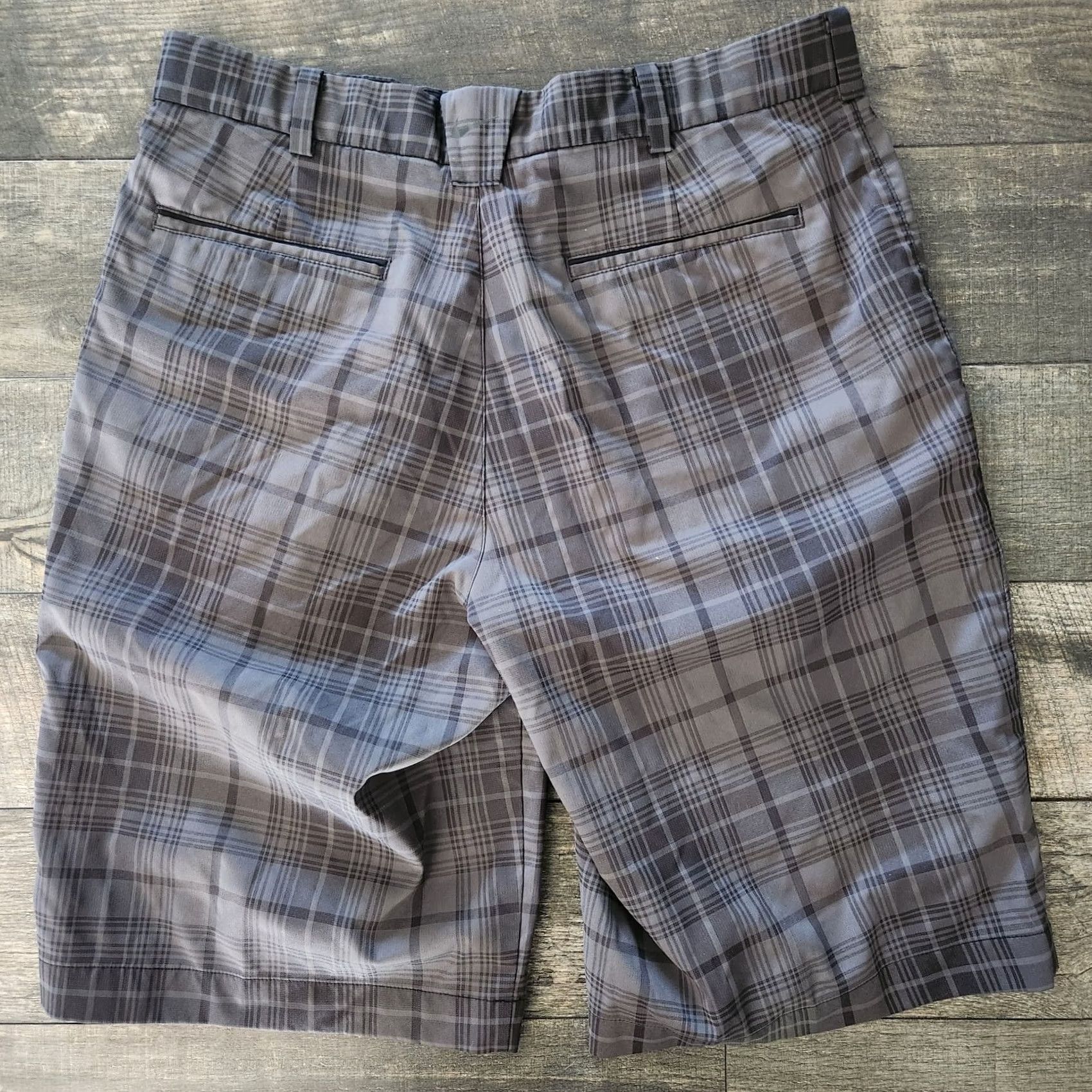Nike Nike Golf Tour Performance Dri-Fit Mens Golf Shorts Plaid Sz 32 Gray Black Casual Shorts Mens 32 Nike Golf Size US 32 / EU 48 - 2 Thumbnail