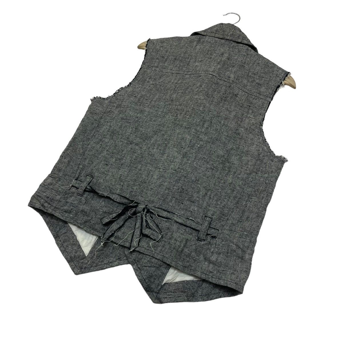 Japanese Brand 🗣️Japanese Brand Howl Distressed Punk Vest Jacket Sleeveless Size US M / EU 48-50 / 2 - 9 Thumbnail