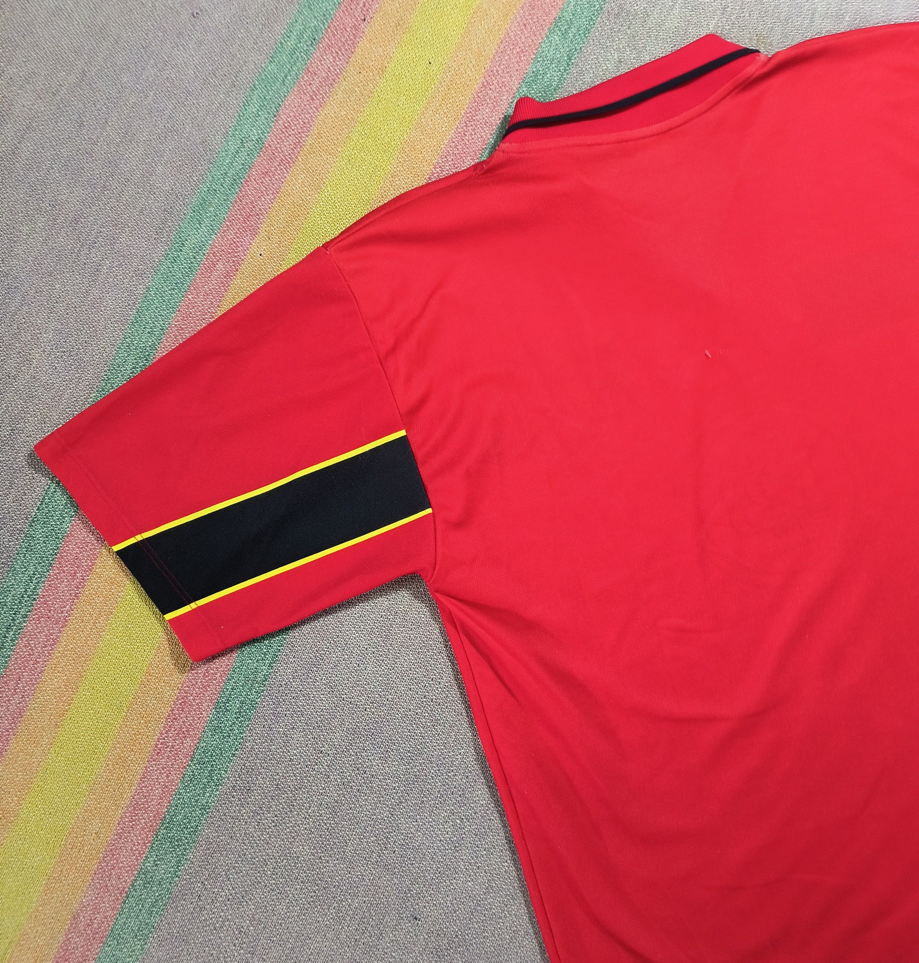 Puma Vintage Puma Club deportivo Cuenca 1999 home jersey Size US L / EU 52-54 / 3 - 7 Thumbnail