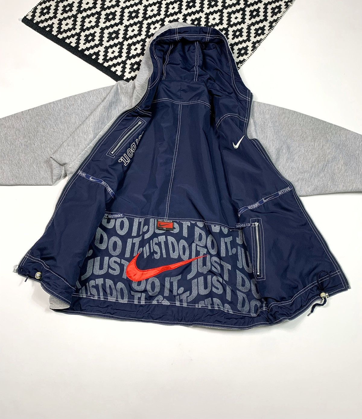 Vintage Vintage 90s Nike Reversible Jacket Men's XXL Big Logo Swoosh Size US XXL / EU 58 / 5 - 20 Thumbnail