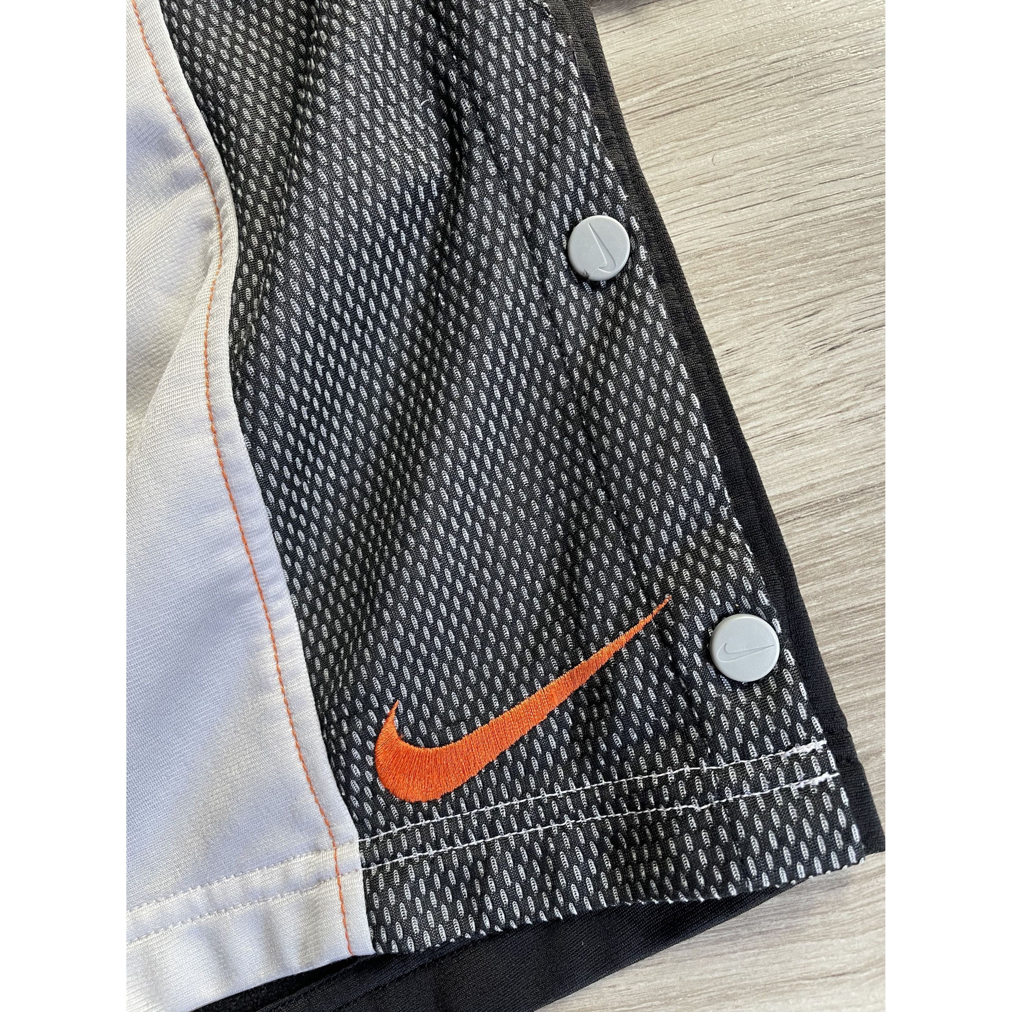 NBA Nike Basketball Hurricane Vintage Shorts 6831AC Size US 32 / EU 48 - 5 Thumbnail