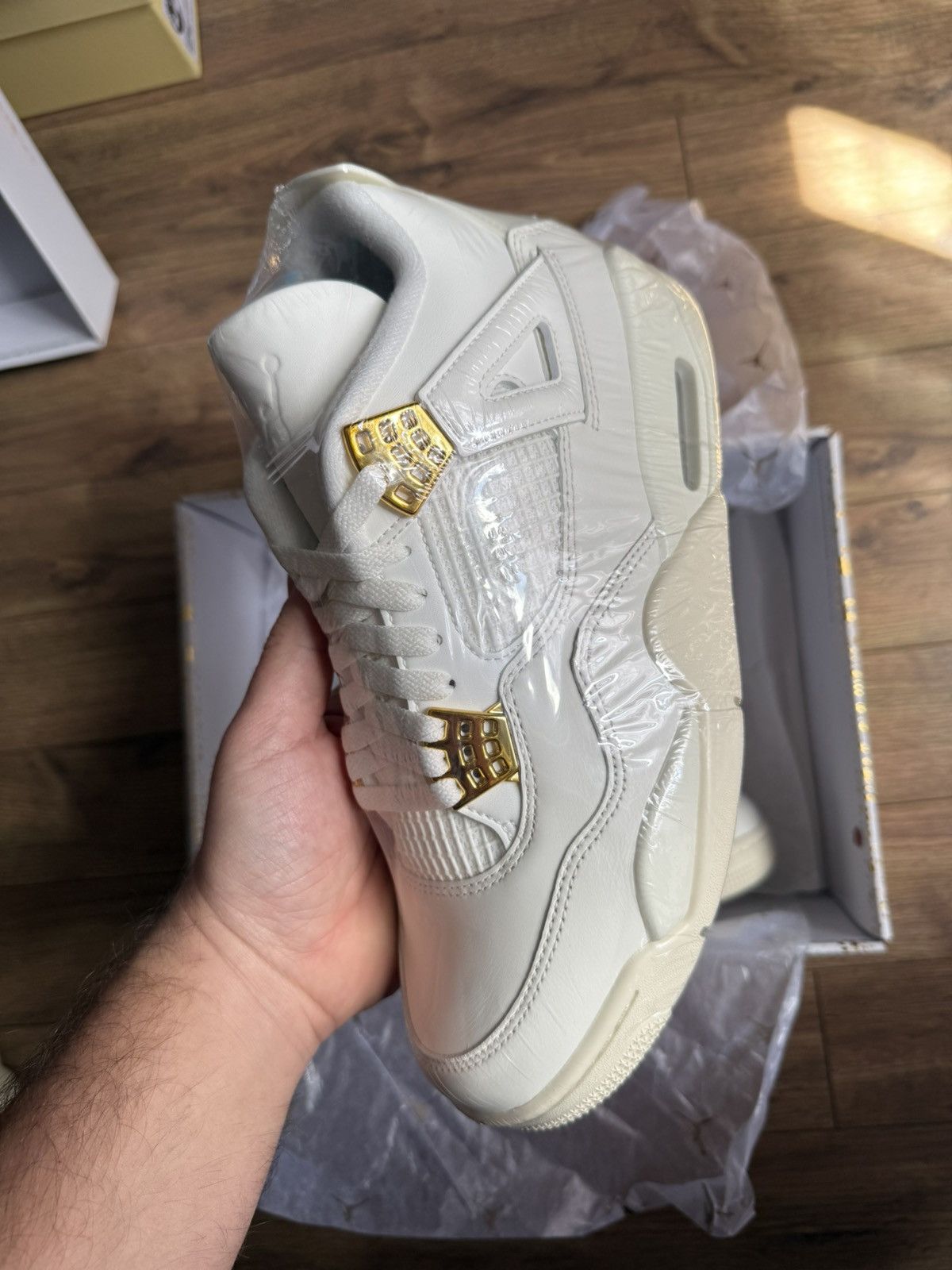 Jordan Brand Air Jordan 4 Womens Retro Metallic Gold Sizes US W10.5 / M9 Size US 9 / EU 42 - 5 Thumbnail