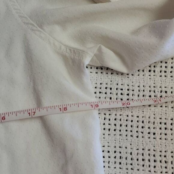 Vintage Chico's Embellished Vneck Button Down Long Sleeve Sz 1 (M) B Size M / US 6-8 / IT 42-44 - 7 Thumbnail