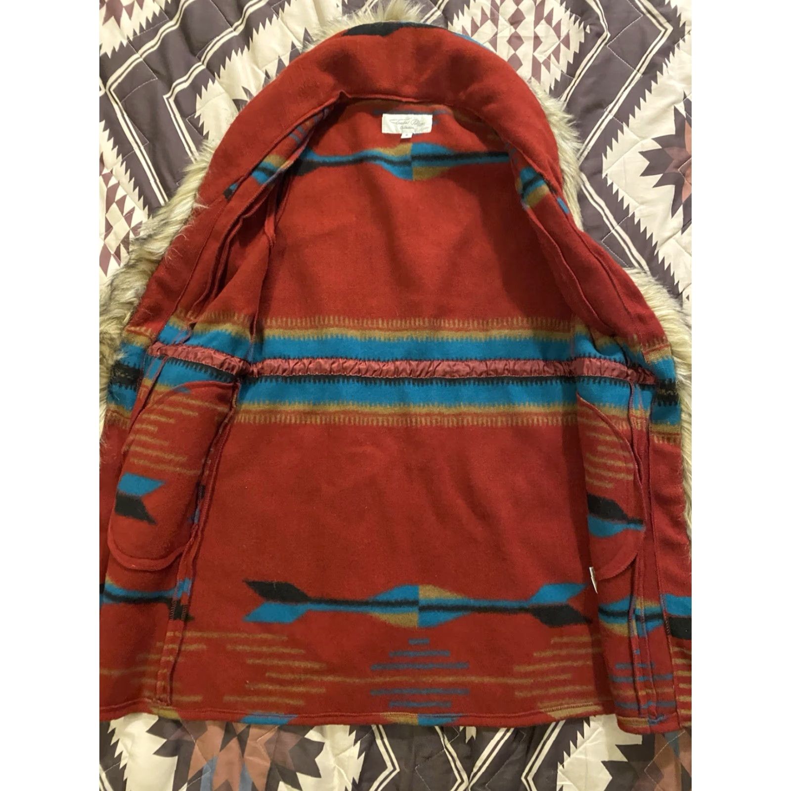 Vintage Tasha Polizzi Sleeveless Jacket Vest Tie Front Southwest Aztec Faux Fur Red S Womens Jacket Size S / US 4 / IT 40 - 7 Thumbnail
