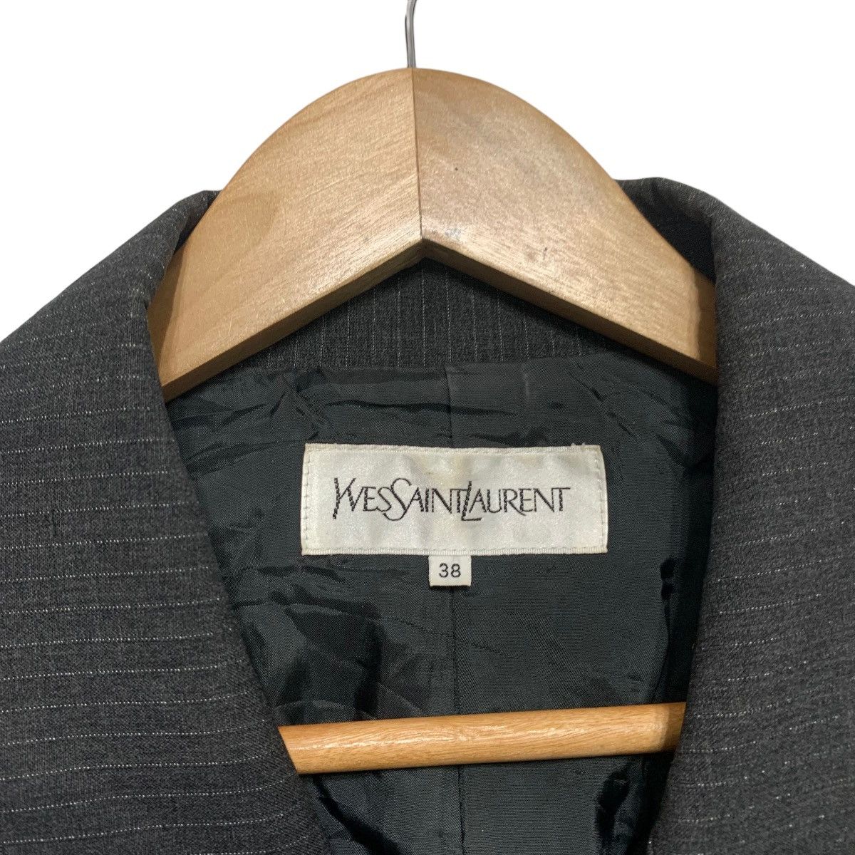 Yves Saint Laurent Yves Saint Laurent Stripe Double Breast Blazer Size XS / US 0-2 / IT 36-38 - 5 Thumbnail