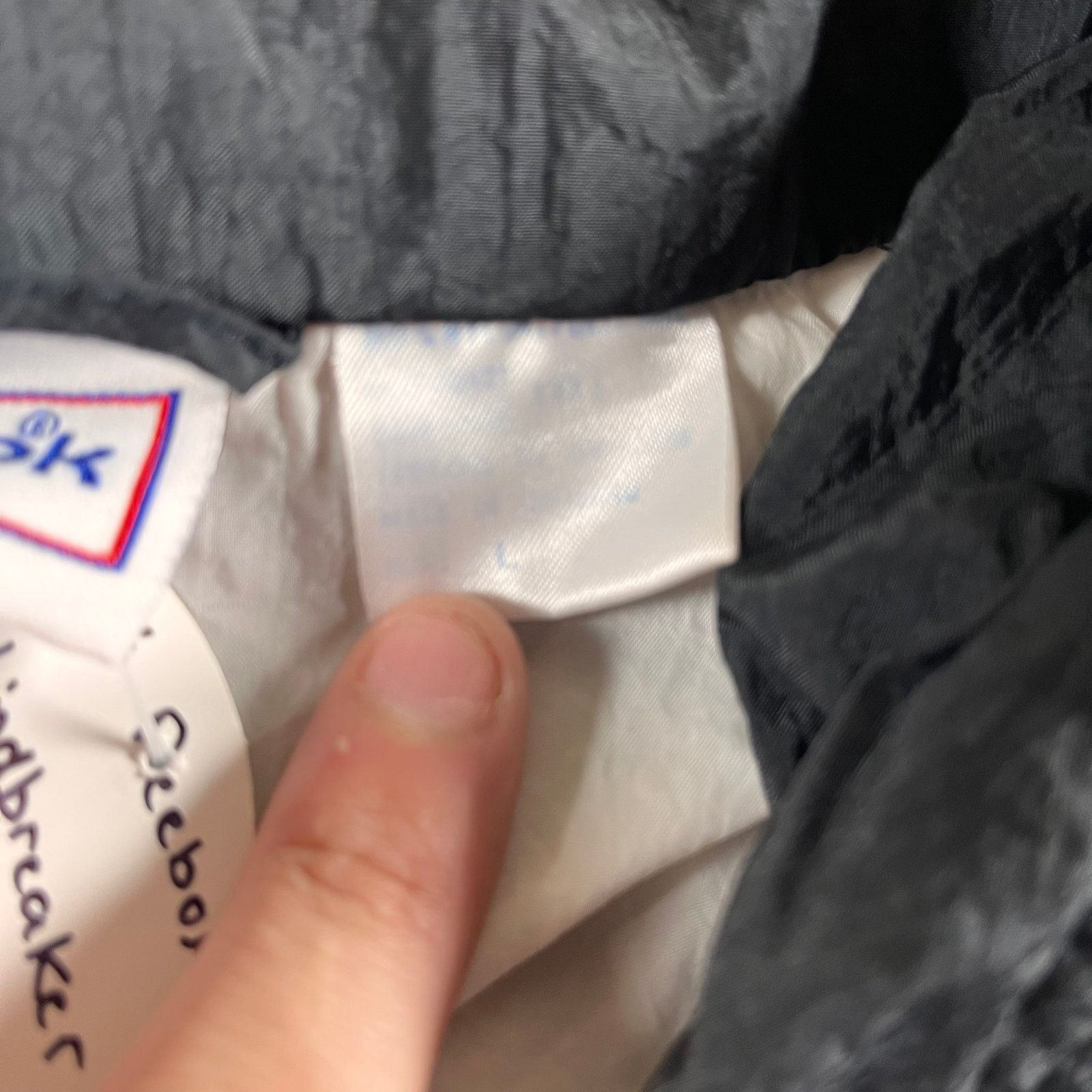 Reebok Reebok vintage windbreaker Jacket Size US L / EU 52-54 / 3 - 3 Thumbnail