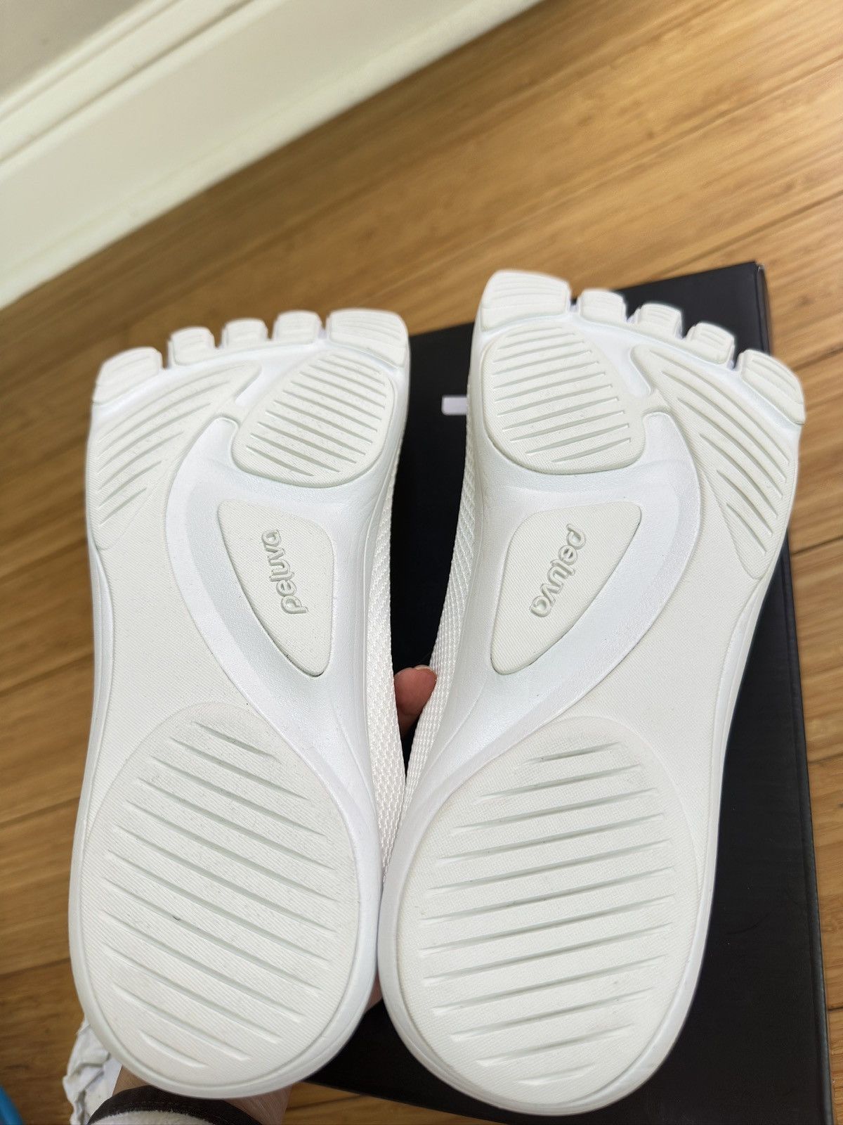 Other Peluva Strand Mesh Barefoot Five Toe Shoes White 10.5 Size US 10.5 / EU 43-44 - 2 Thumbnail