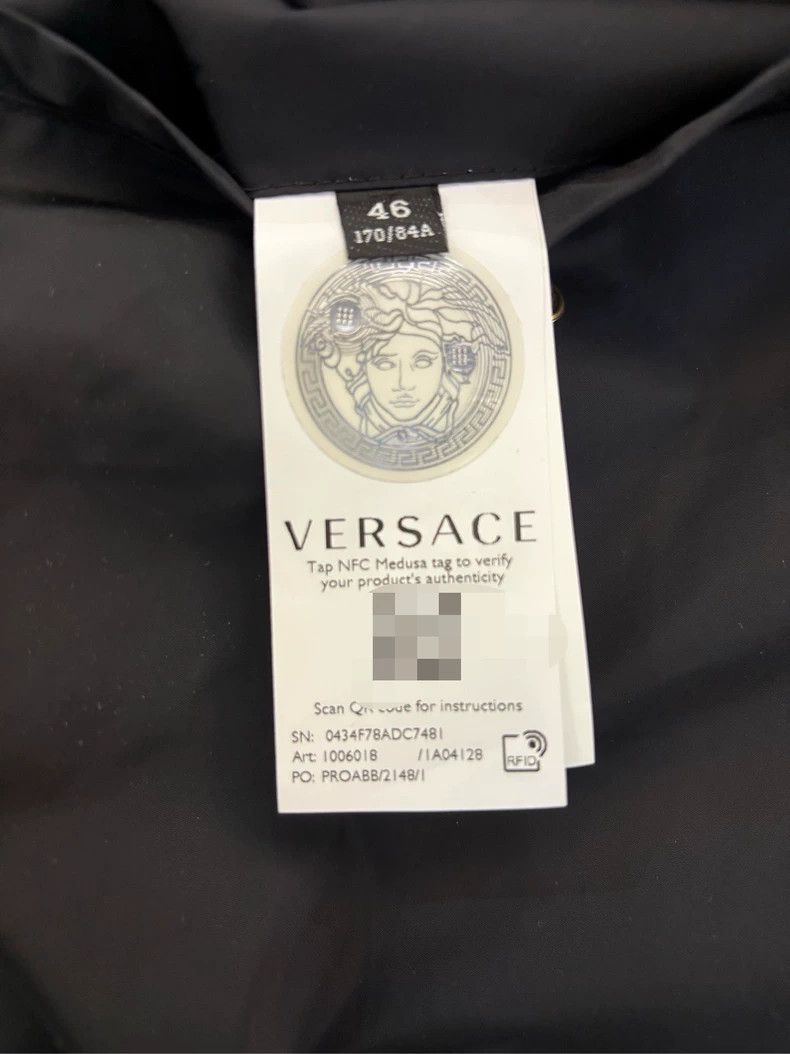 Versace Versace Gold button-down windproof and waterproof black ja Size US S / EU 44-46 / 1 - 4 Thumbnail