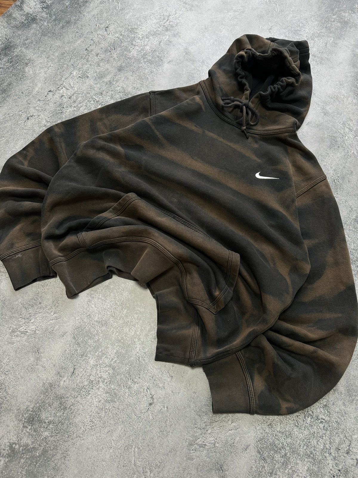Nike × Vintage Vintage Nike Baggy Bleached Faded Hoodie Streetwear Custom Size US M / EU 48-50 / 2 - 2 Thumbnail