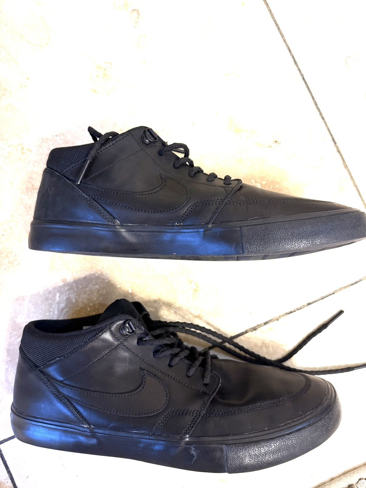 Nike Leather Nike sneakers Size US 10.5 / EU 43-44 - 2 Thumbnail