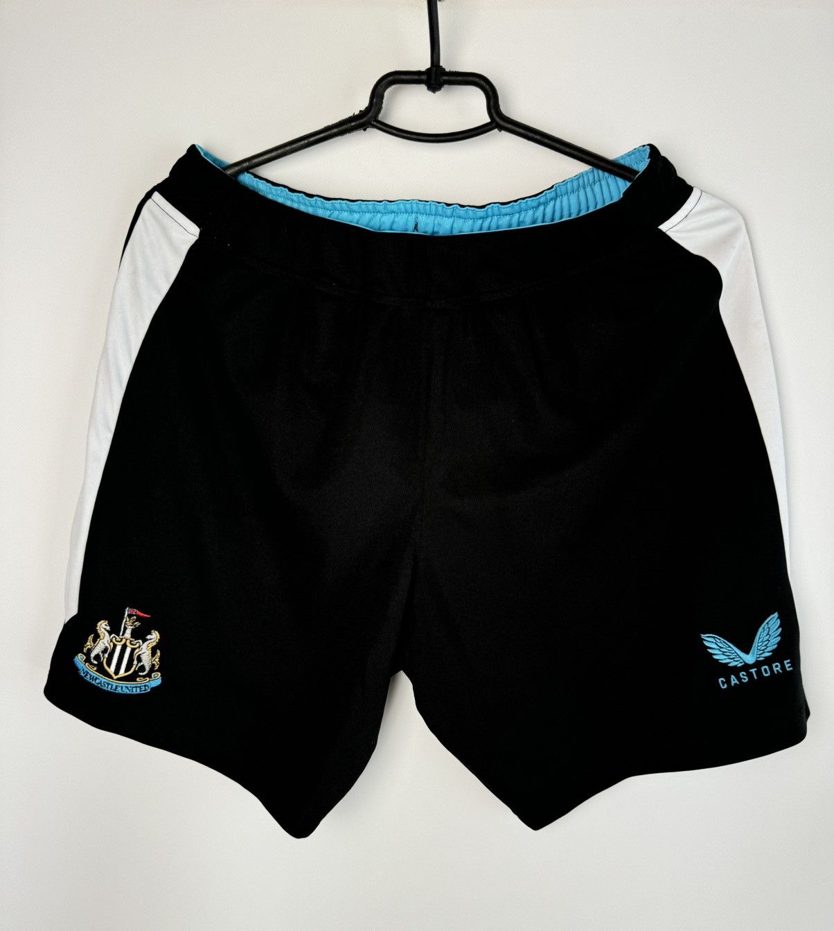 Castore Newcastle United 2022/23 Home Full Kit Soccer Shorts Jersey Size US S / EU 44-46 / 1 - 12 Thumbnail
