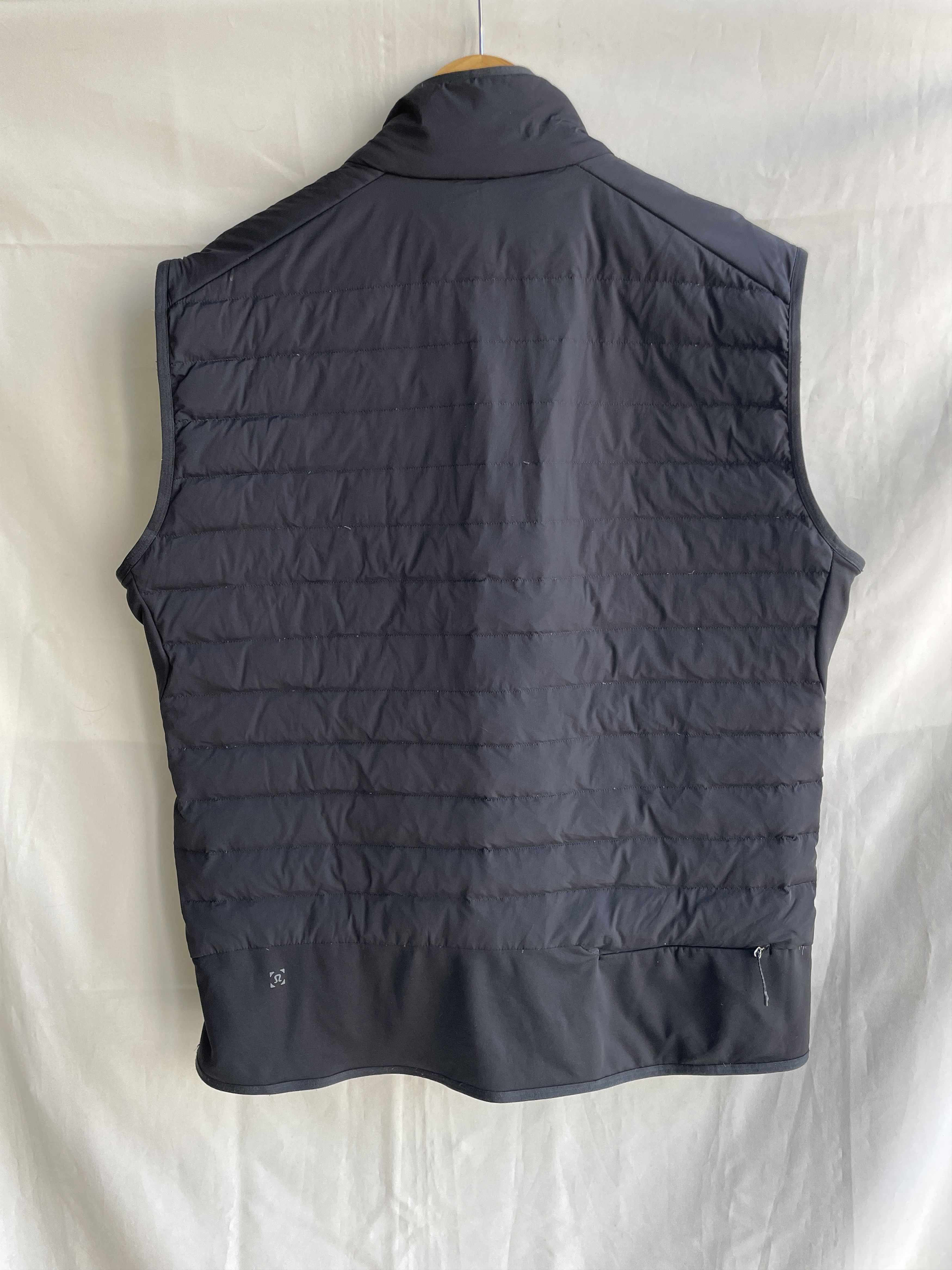 Lululemon Lululemon Down For It All Mens Black Vest Size XL Size US XL / EU 56 / 4 - 2 Thumbnail