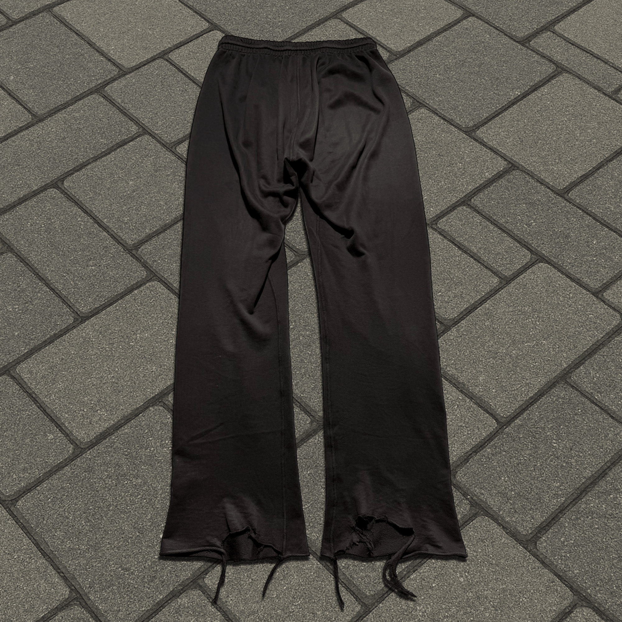 Number (N)ine SS04 Number (N)ine Brown Skull Sweatpants Size US 32 / EU 48 - 4 Thumbnail