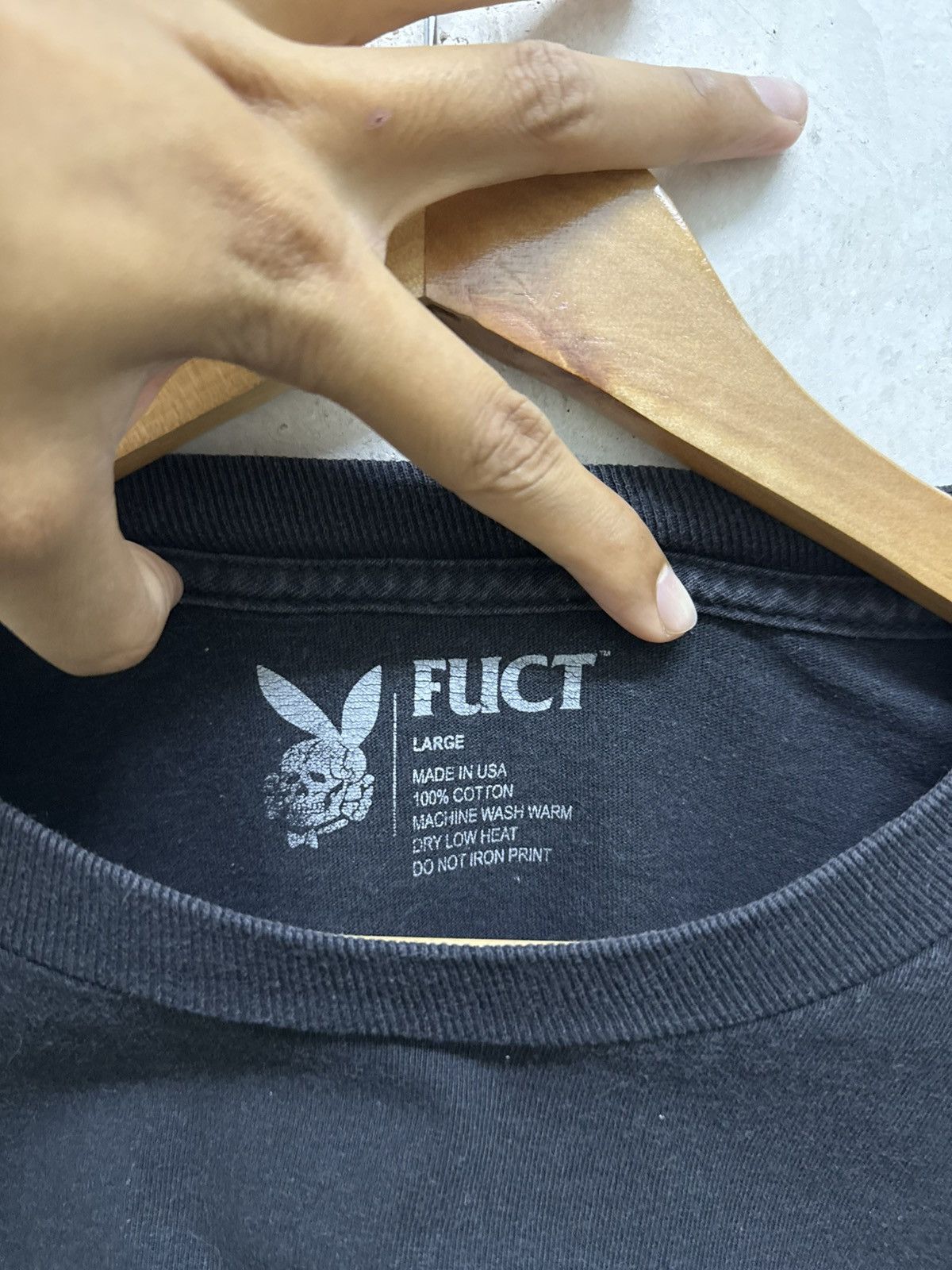 FUCT FUCT Lil Kim Mugshot “Hard Core” on Sleeve LS shirt Size US L / EU 52-54 / 3 - 6 Thumbnail
