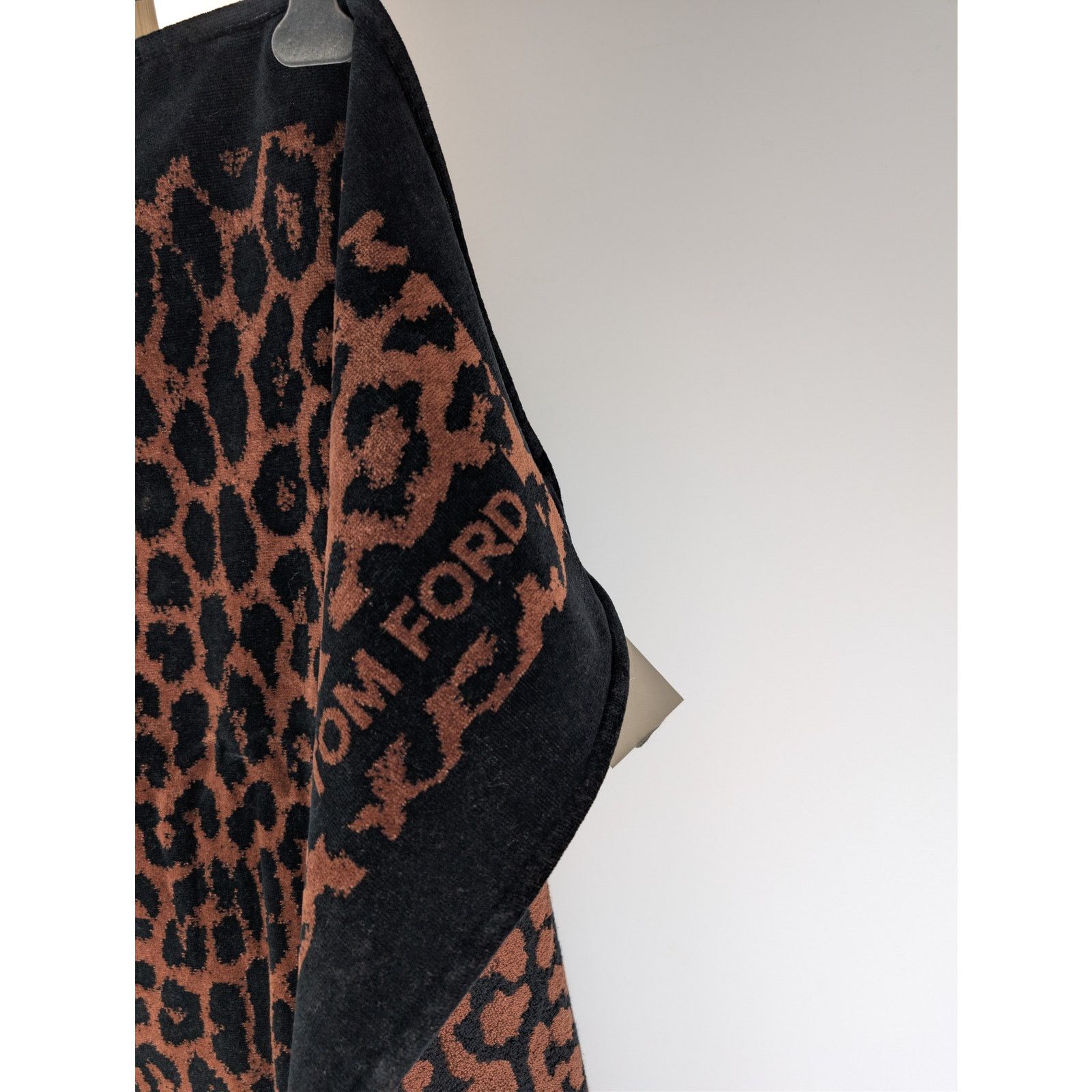 Tom Ford o1rshd1 Size: OS / Towel Towel In Leopard Brown Size ONE SIZE - 2 Thumbnail