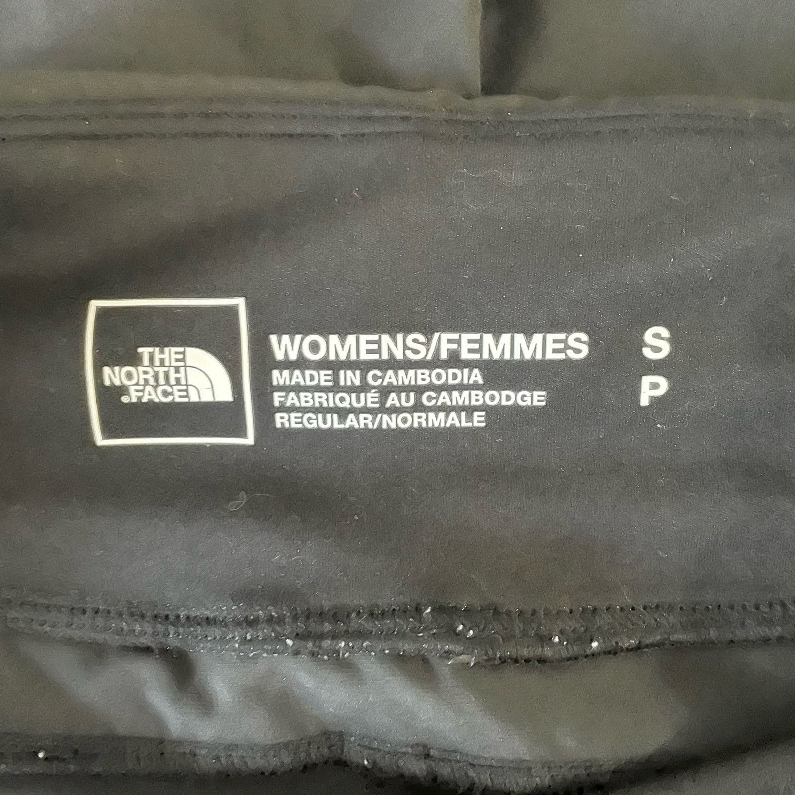 The North Face North Face Black Shorts S Logo Zip Pocket Athletic Unlined Size 26" / US 2 / IT 38 - 5 Thumbnail