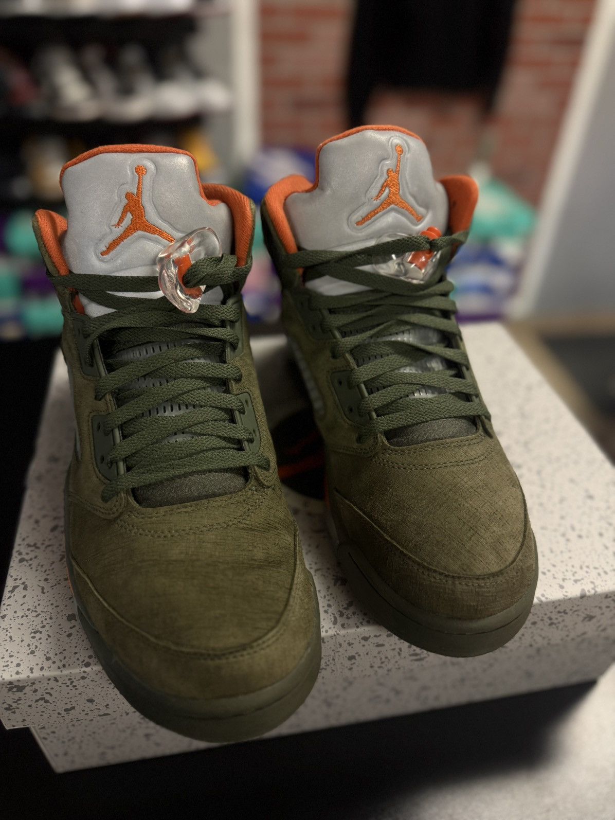 Jordan Brand × Nike Jordan 5 Olive Size 11 Pre Owned 🧼 W/ BOX Size US 11 / EU 44 - 6 Thumbnail