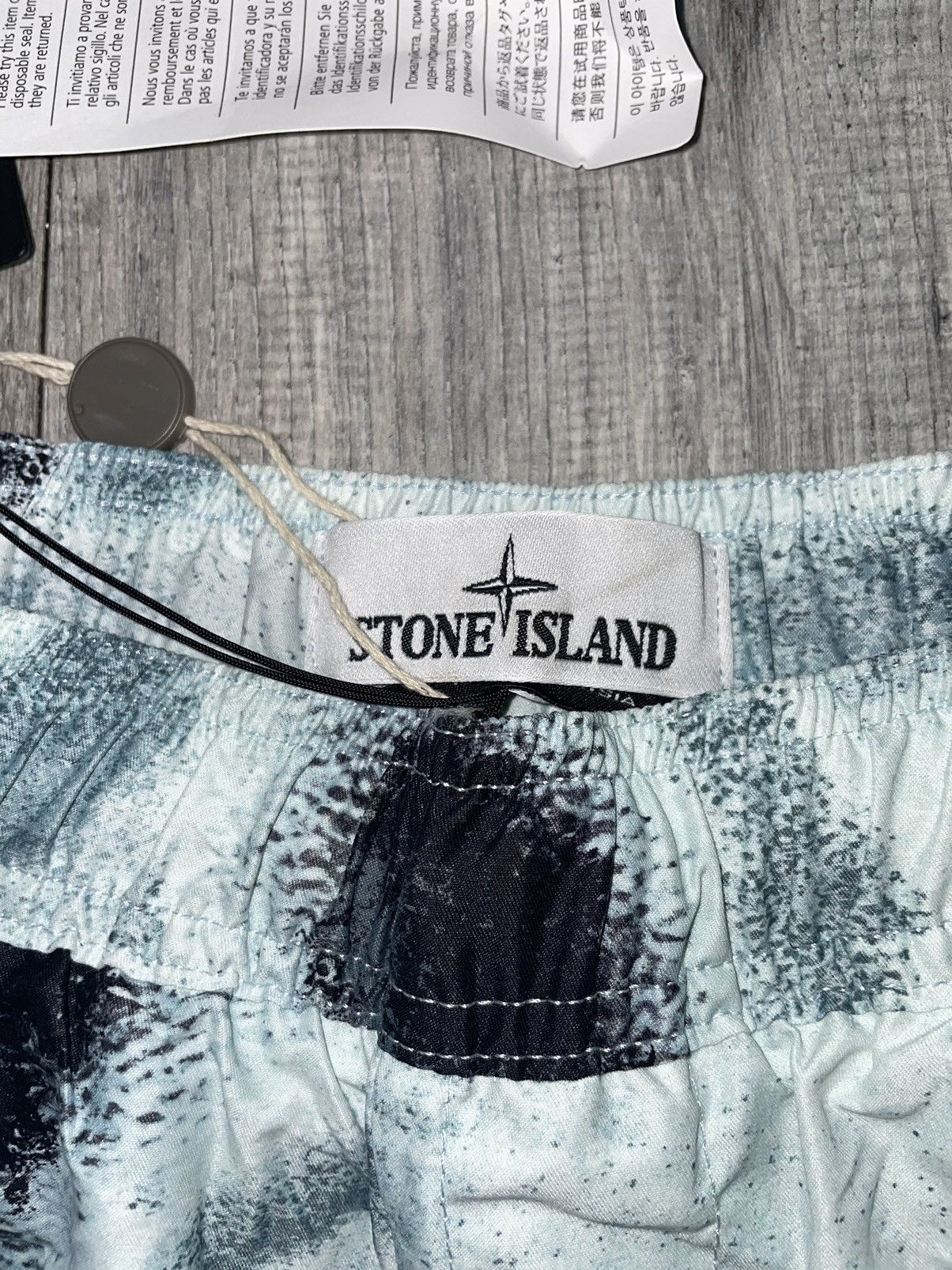 Stone Island Stone island marina reef camo shorts Size US 30 / EU 46 - 8 Thumbnail