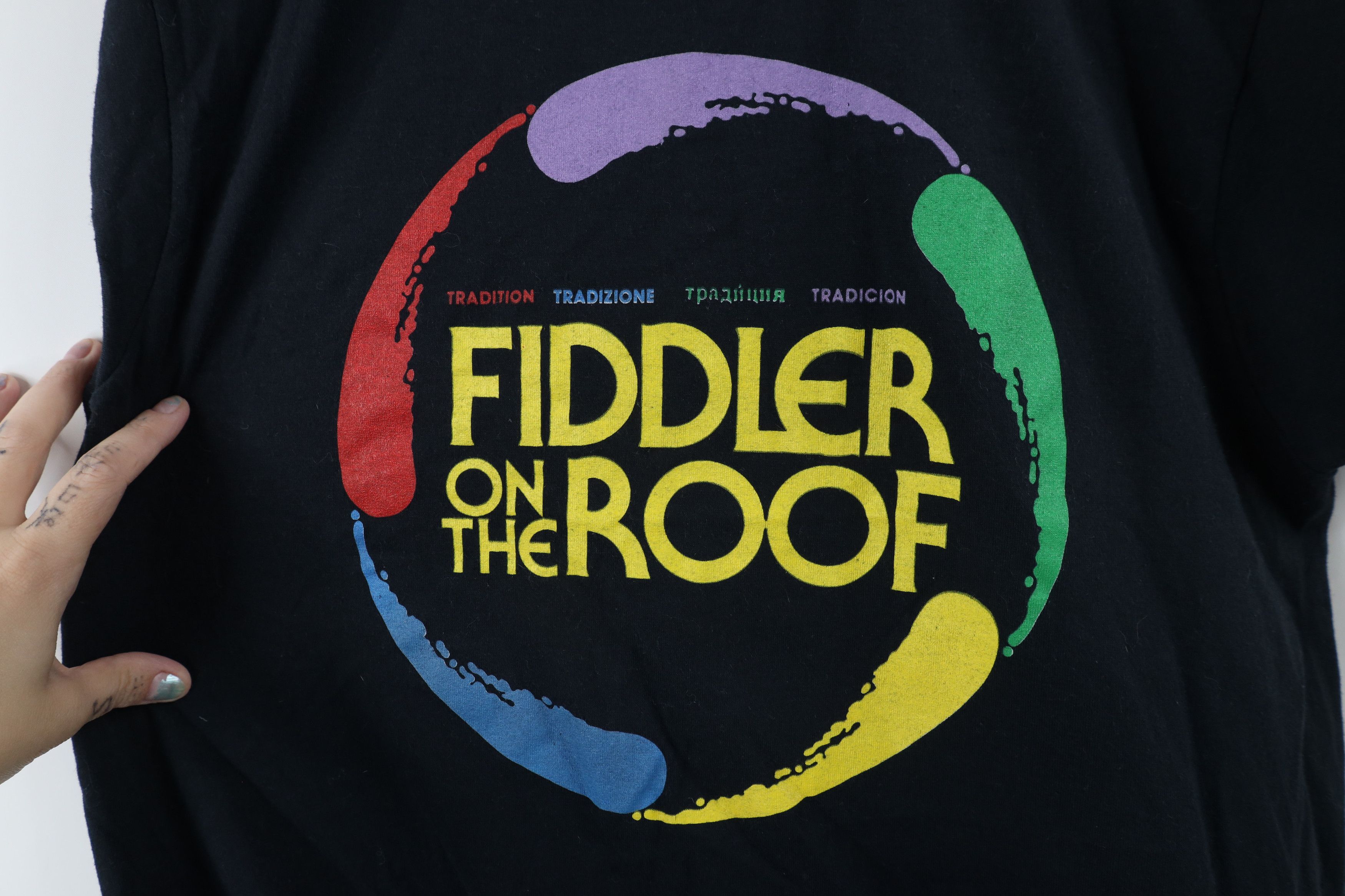 Vintage Vintage 80s Spell Out Fiddler On the Roof Play T-Shirt USA Size US L / EU 52-54 / 3 - 4 Thumbnail