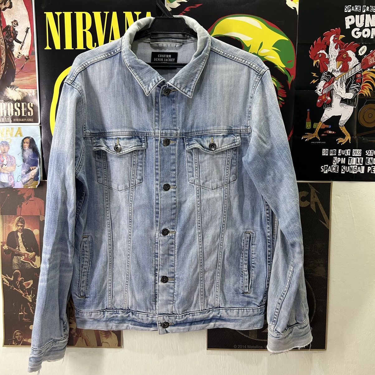 Japanese Brand × Vintage Vintage Japanese Brand Wash Blue Distressed Trucker Jacket Size US L / EU 52-54 / 3 - 1 Thumbnail