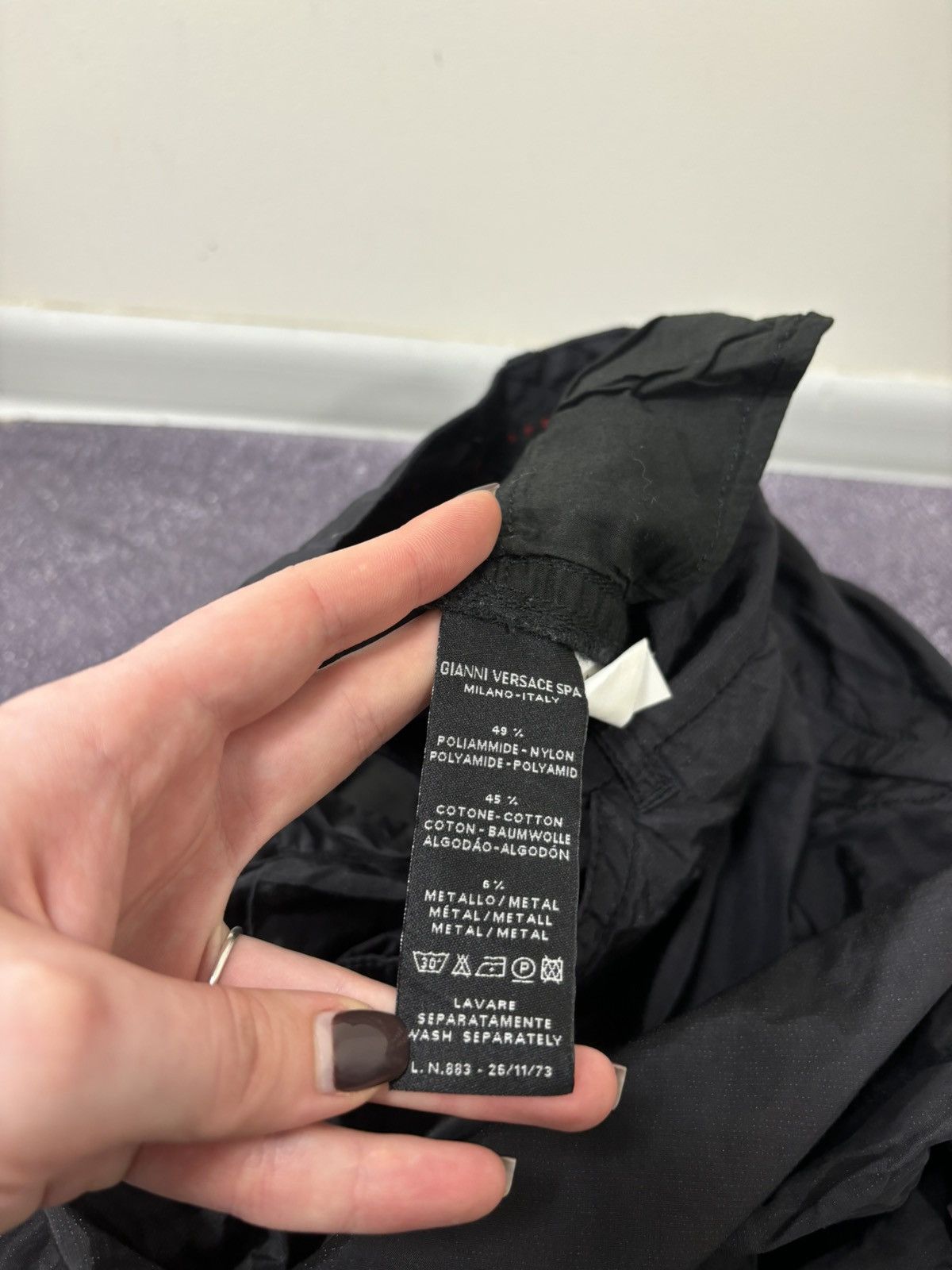 Versace Vintage Versace Sport Women’s Rare Black Baggy Nylon Pants Size 32" / US 10 / IT 46 - 20 Thumbnail