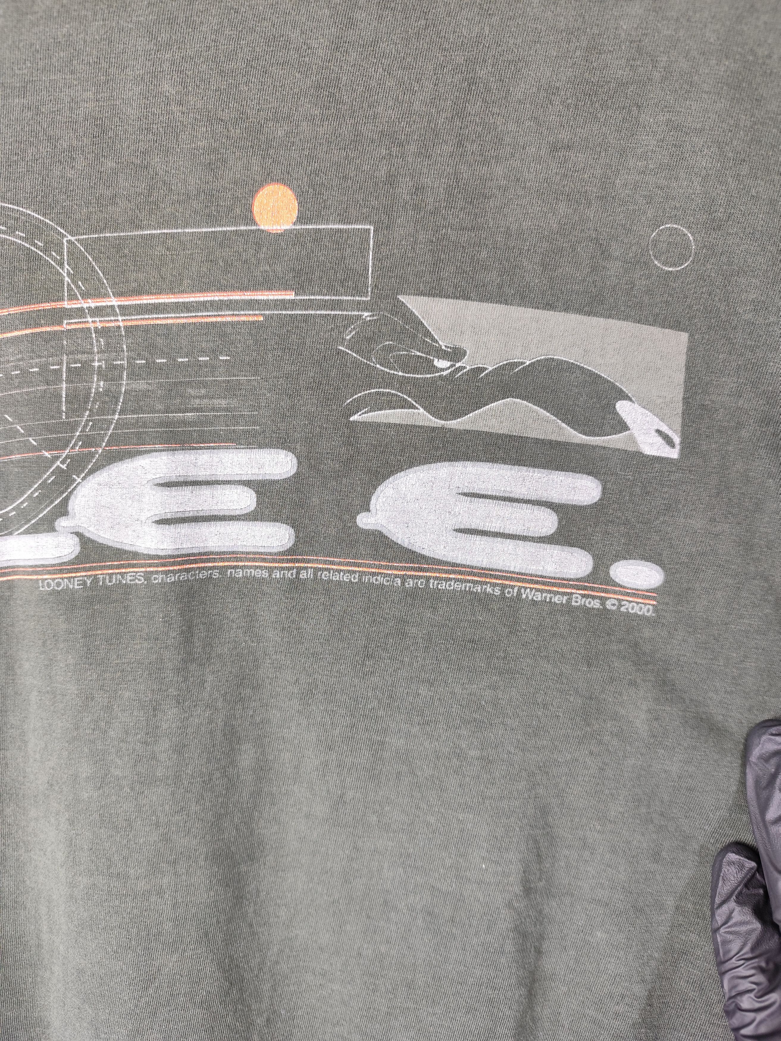 Vintage Vintage Wile E Coyote Warner Bros rollerblade tee 2000’s Size US XL / EU 56 / 4 - 5 Thumbnail