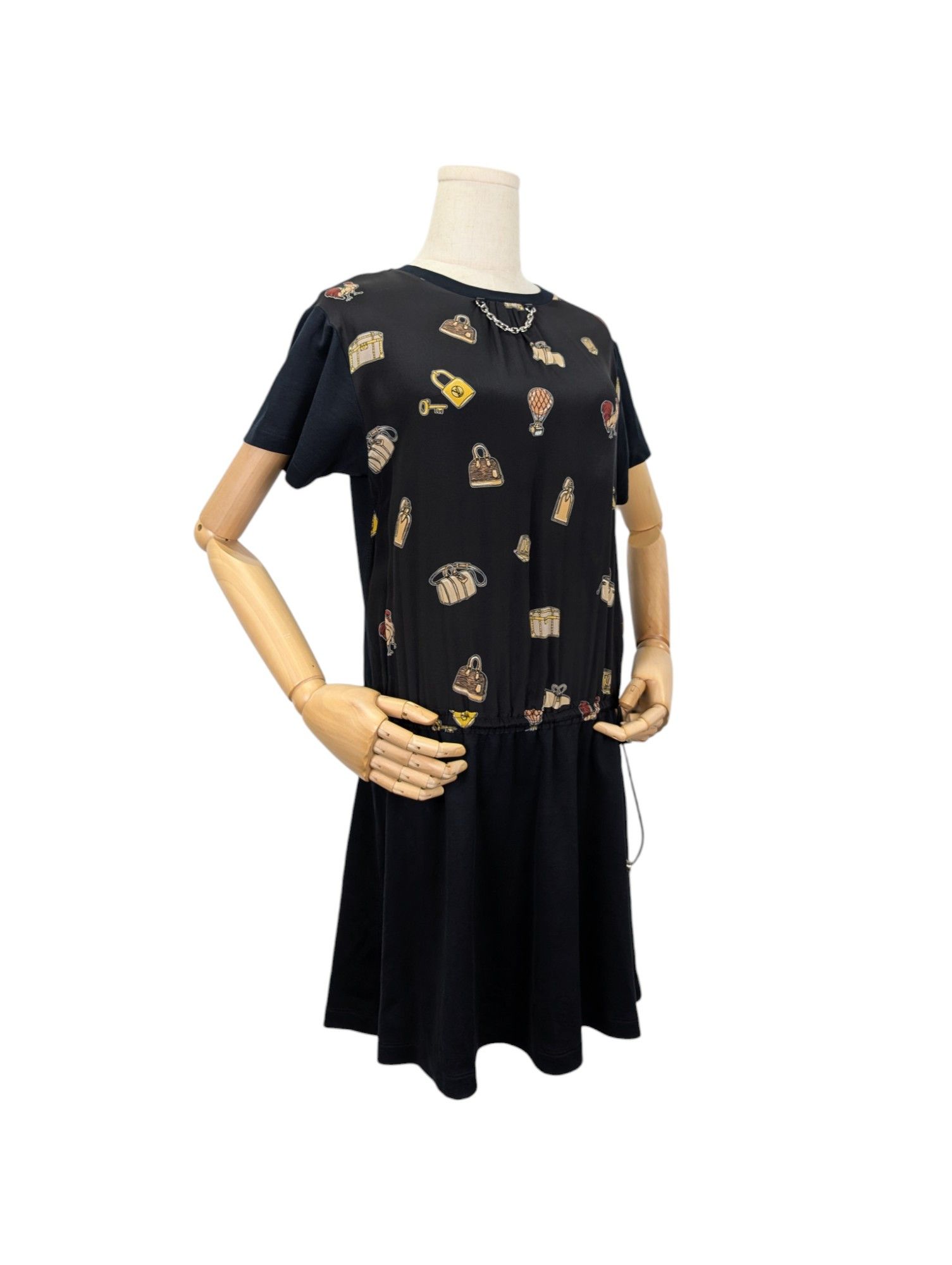 Louis Vuitton Black Dress With Iconic Neck Chain And Logo Graphics Size XS / US 0-2 / IT 36-38 - 1 Thumbnail