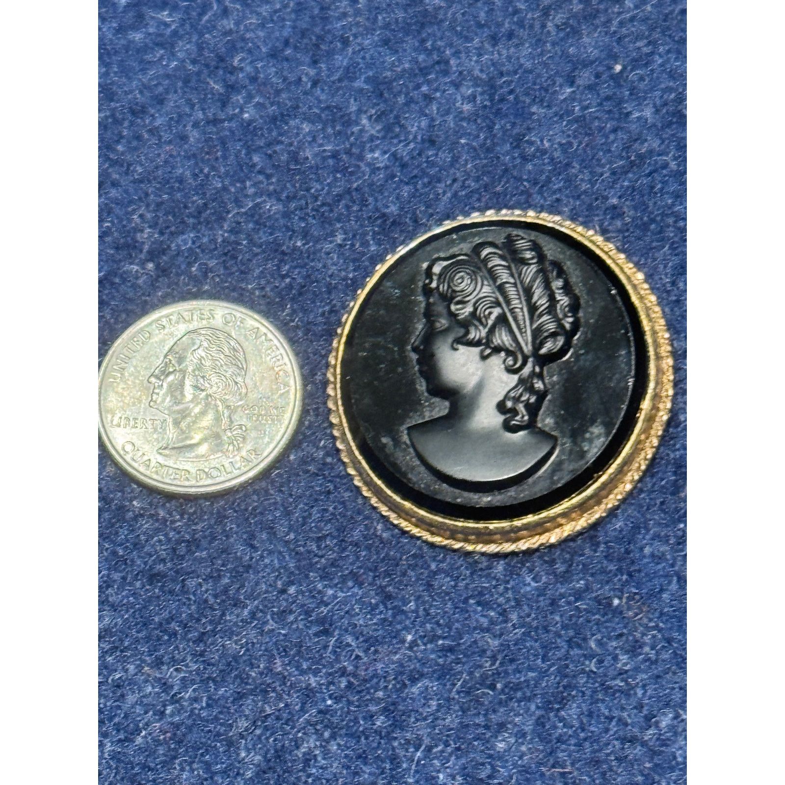 Other Vintage Black Glass Cameo Victorian Revival Pendant Brooch Size ONE SIZE - 5 Thumbnail