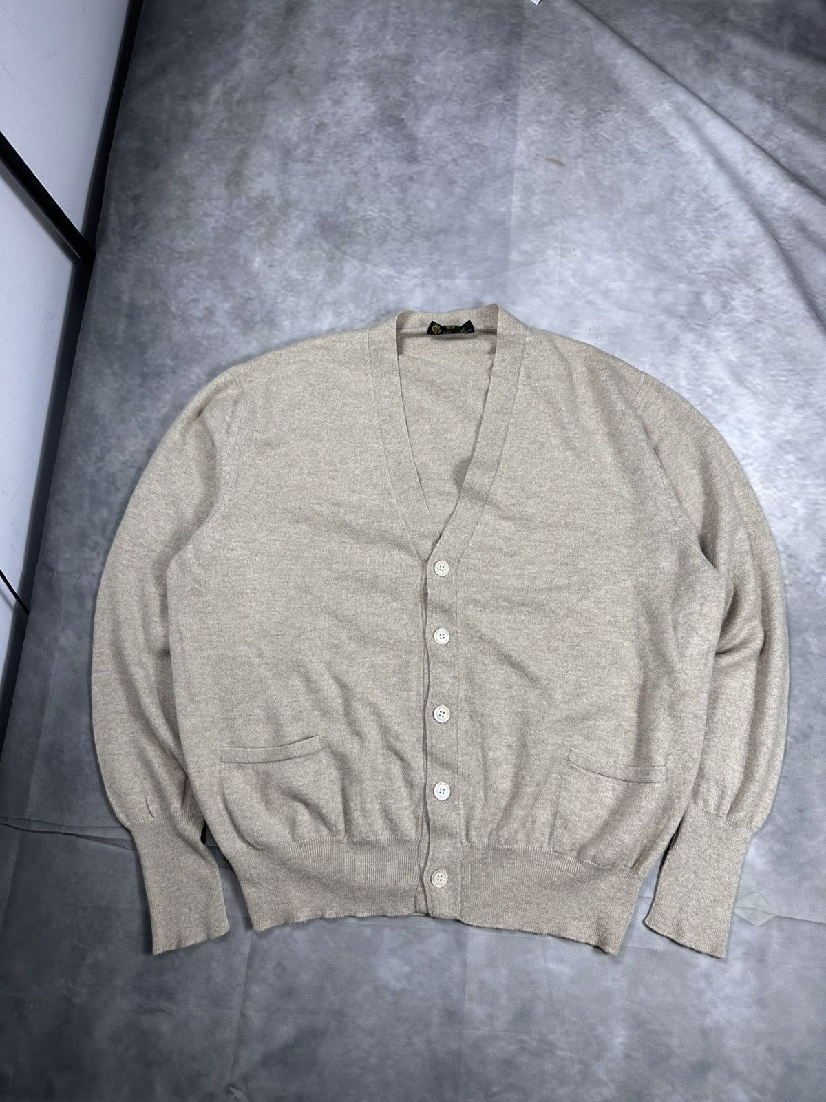 Loro Piana Loro Piana Cashmere Cardigan vintage old miney Size US L / EU 52-54 / 3 - 1 Thumbnail