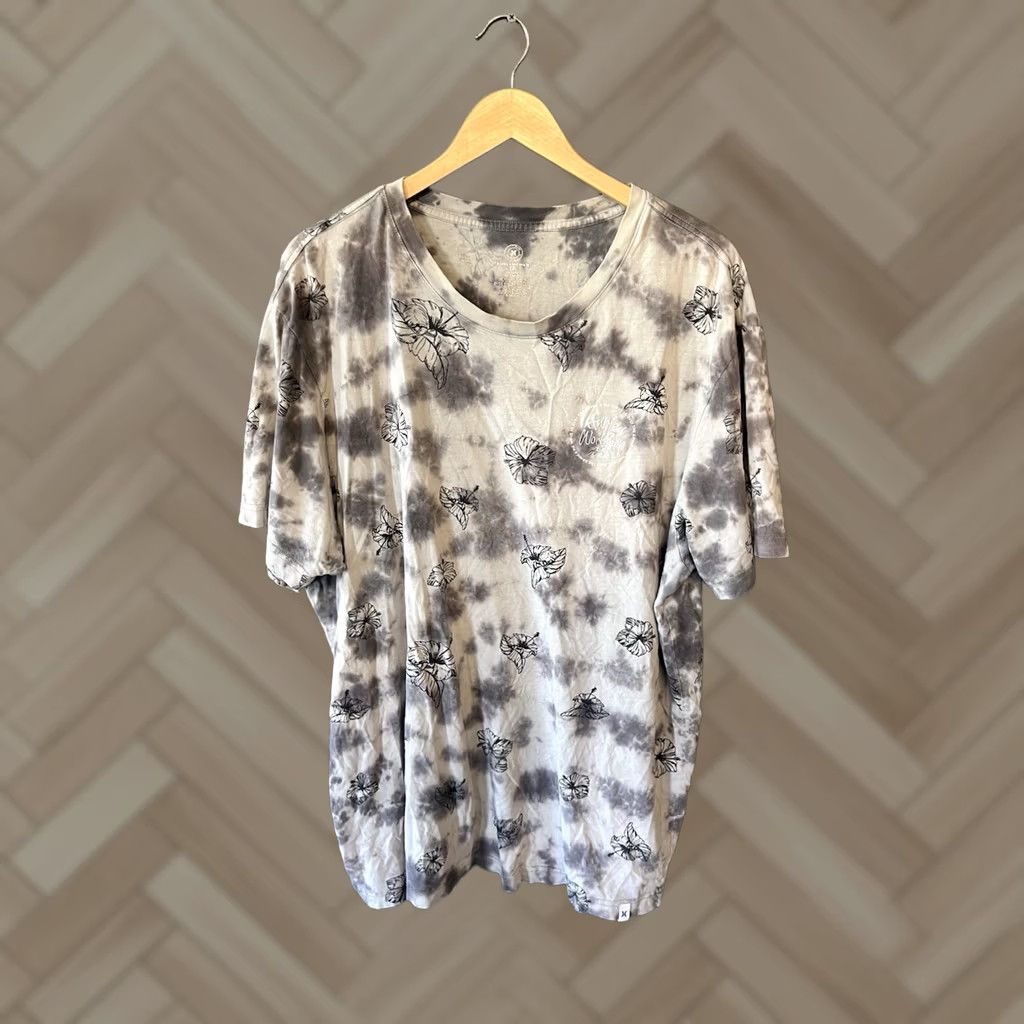 Hurley Hurley Mens Gray Short Sleeve Shirt Floral Pattern Tie Dye Gray Sz 2XL Size US XXL / EU 58 / 5 - 1 Thumbnail