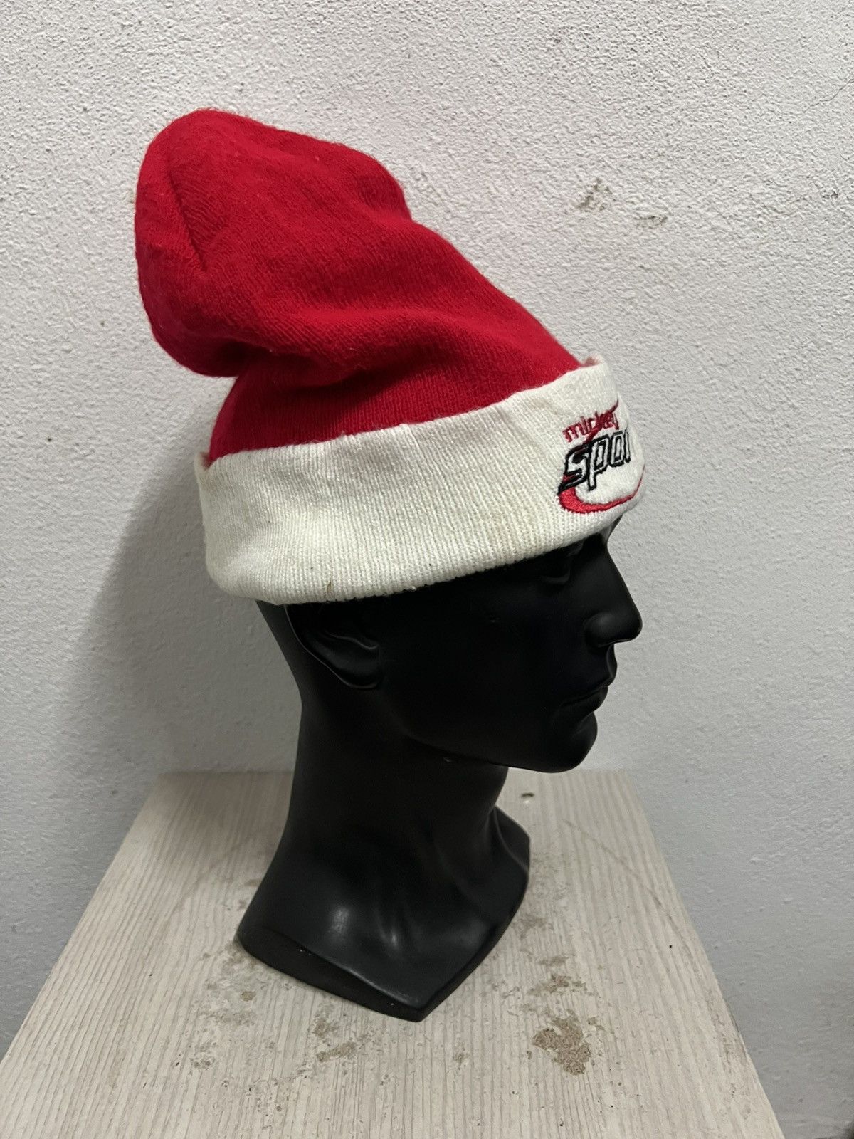Mickey Mouse Vintage Mickey Mouse Disney Cartoon Beanie Hat Size ONE SIZE - 4 Thumbnail