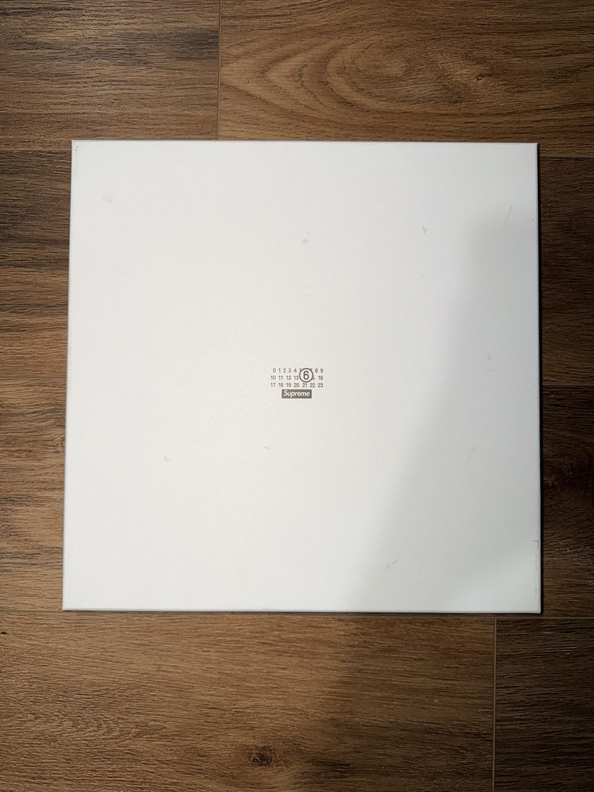 Maison Margiela × Supreme Supreme MM6 Maison Margiela Eagle Silk Scarf Multicolor Size ONE SIZE - 4 Thumbnail