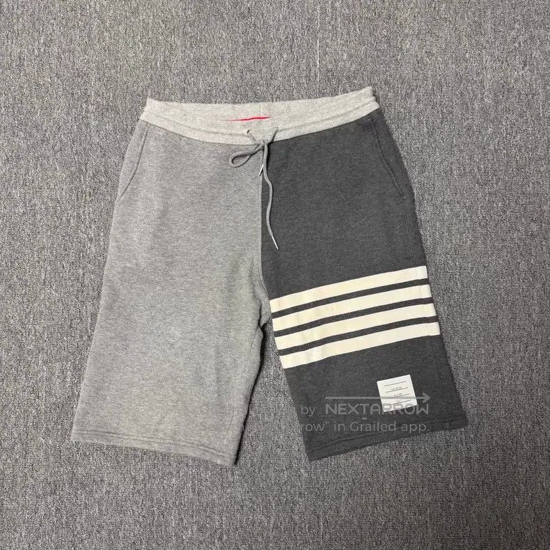 Thom Browne Thom Browne size 3 Solid Striped Shorts Size US 28 / EU 44 - 1 Thumbnail