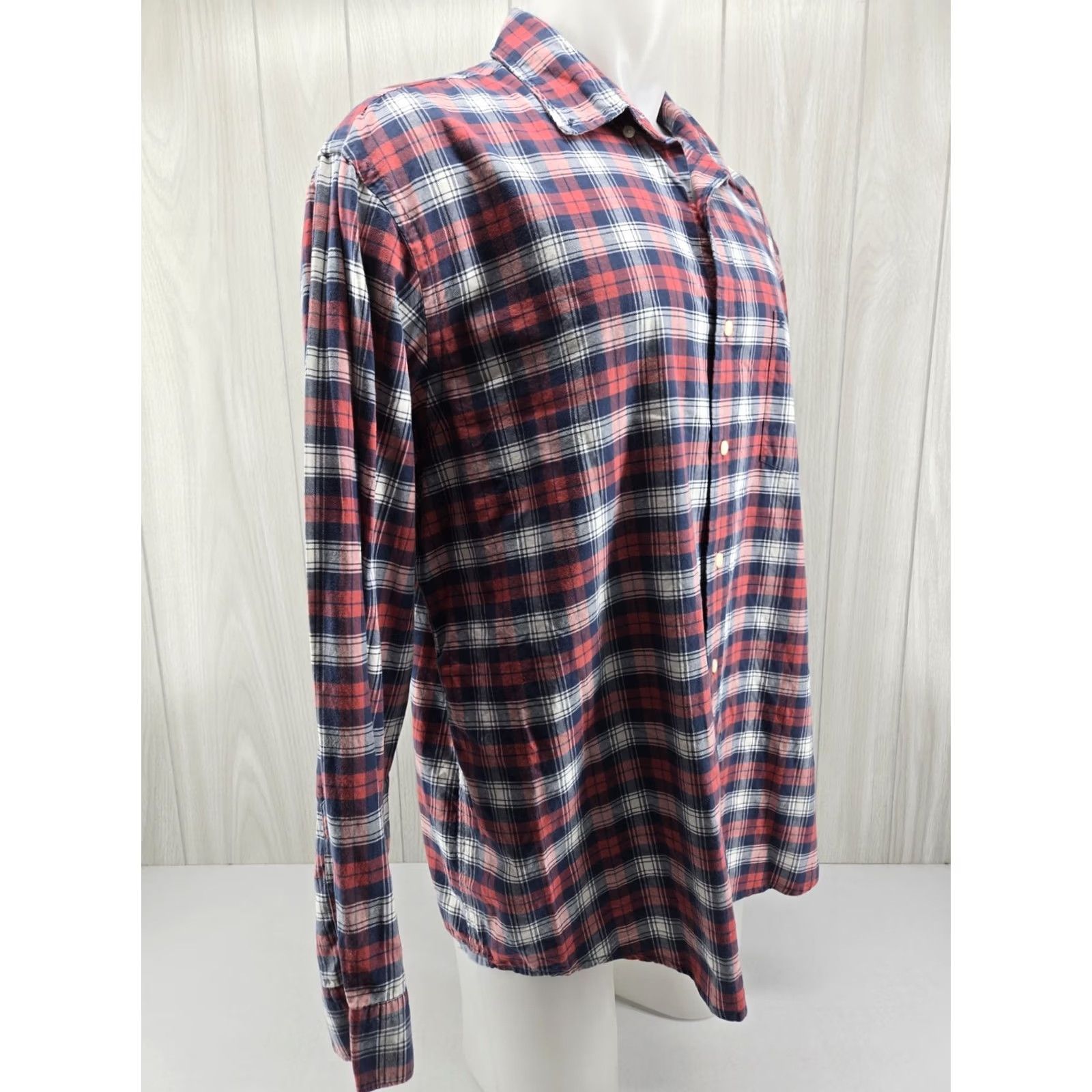 Izod VINTAGE IZOD Saltwater Relaxed Classics Red Plaid L/S Button Down Shirt Mens XL Size US XL / EU 56 / 4 - 6 Thumbnail