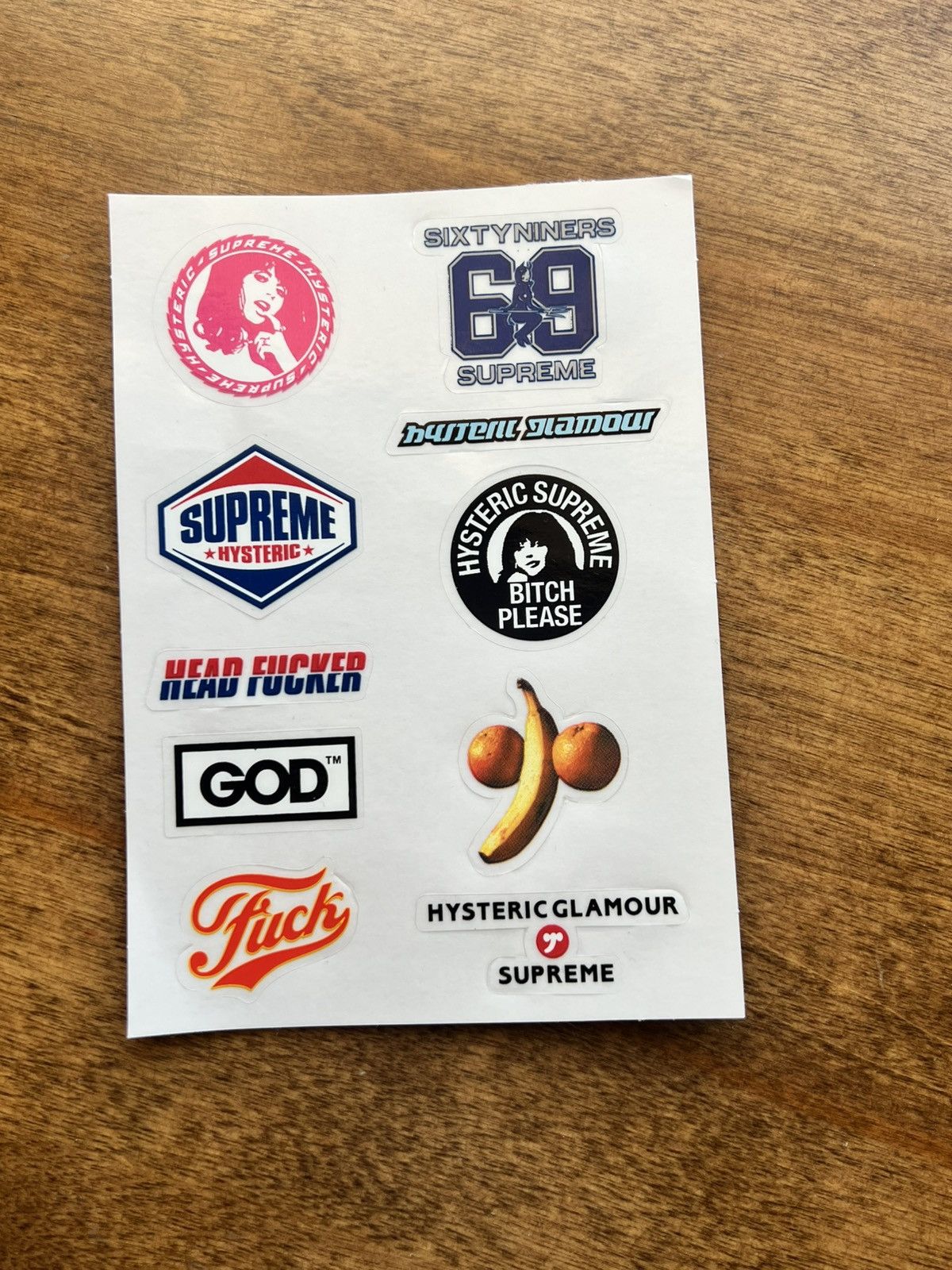Hysteric Glamour × Supreme Supreme Hysteric Glamour Sticker Set