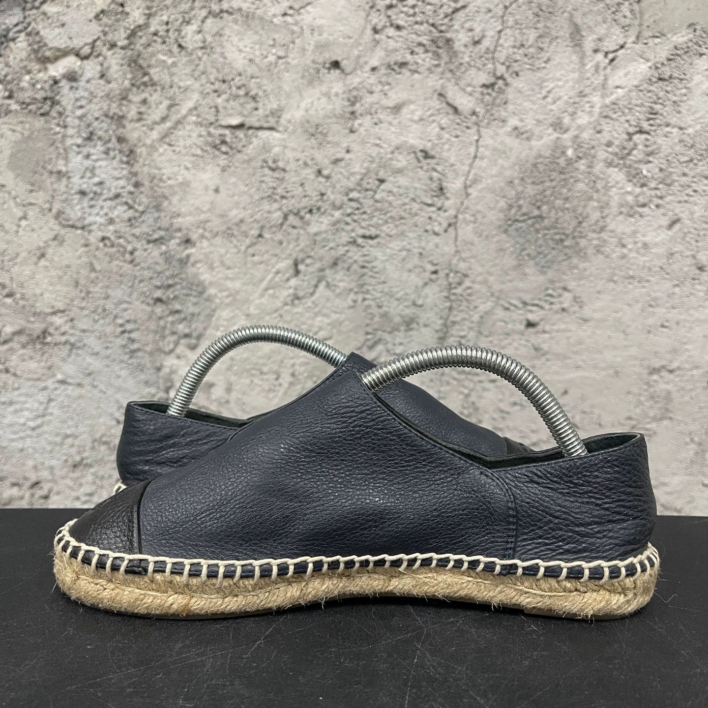 Chanel Chanel Fisherman shoes 37 as is Size US 6 / IT 36 - 5 Thumbnail