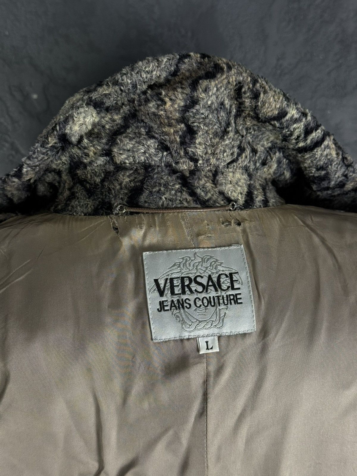 Versace Jeans Couture Versace Jeans Couture Vintage Fur Trench Coat Size L / US 10 / IT 46 - 12 Thumbnail
