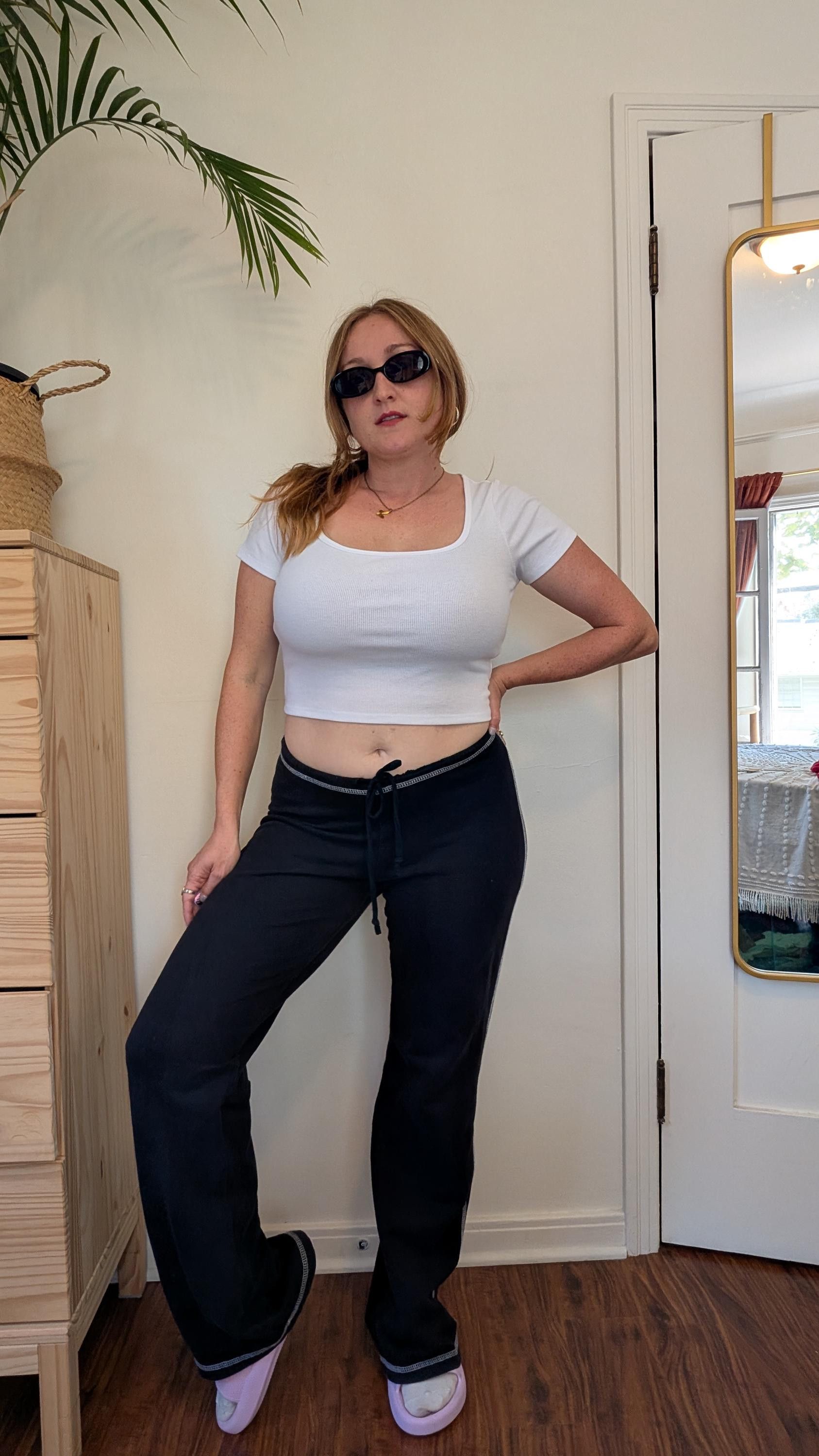 Vintage 90s/Y2K Black Low Rise Flared Yoga Pants Yin Yang Tribal Size 34" / US 12 / IT 48 - 2 Thumbnail