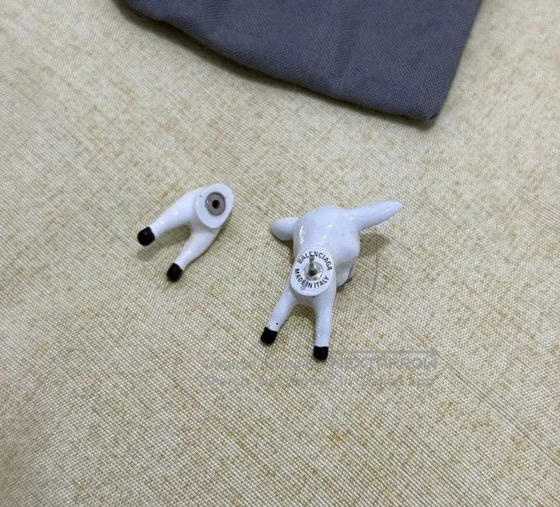 Balenciaga Balenciaga White Happy Lamb Single Earring. Size ONE SIZE - 5 Thumbnail