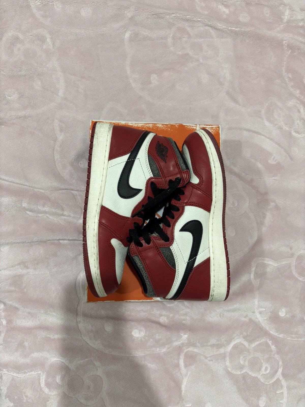 Jordan Brand Jordan 1 Retro High OG Chicago Lost and Found (GS) Size US 6 / IT 36 - 4 Thumbnail