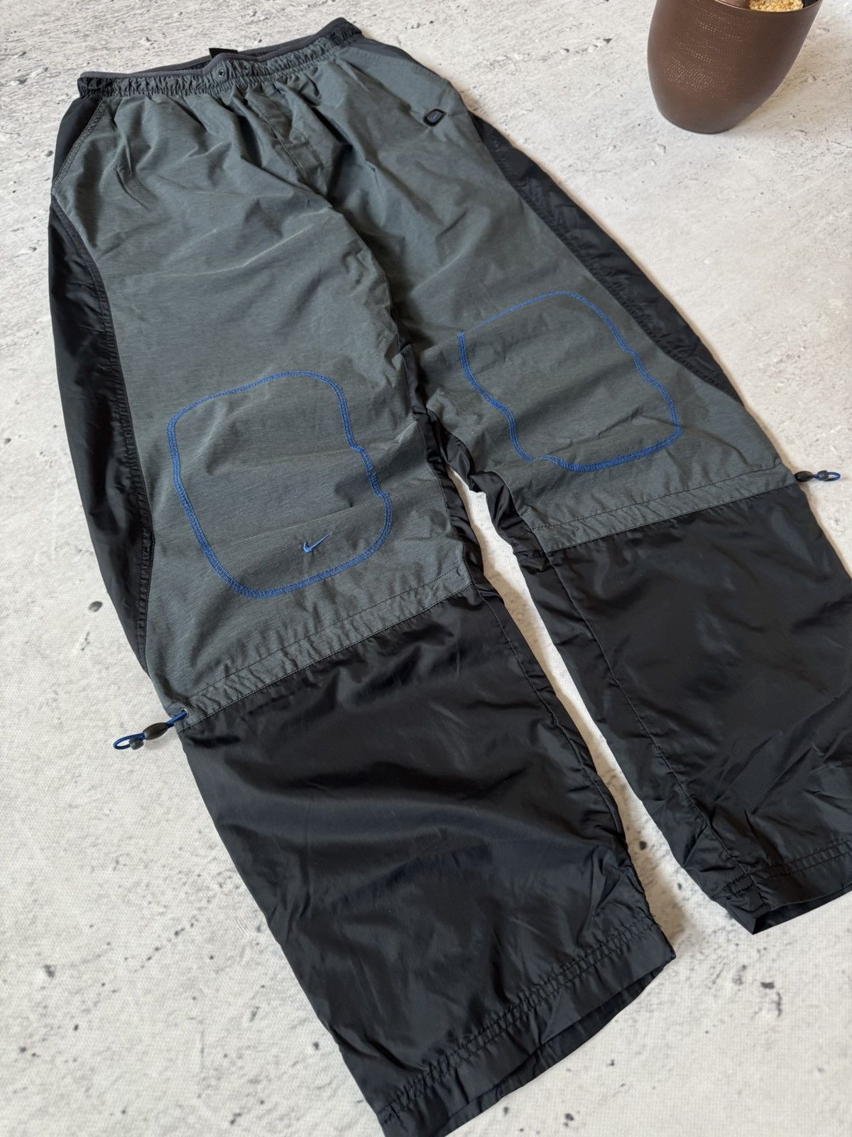Nike × Vintage NIKE NYLON VINTAGE Y2K OVERSIZE BAGGY FIT PANTS SWEATPANTS Size US 32 / EU 48 - 2 Thumbnail