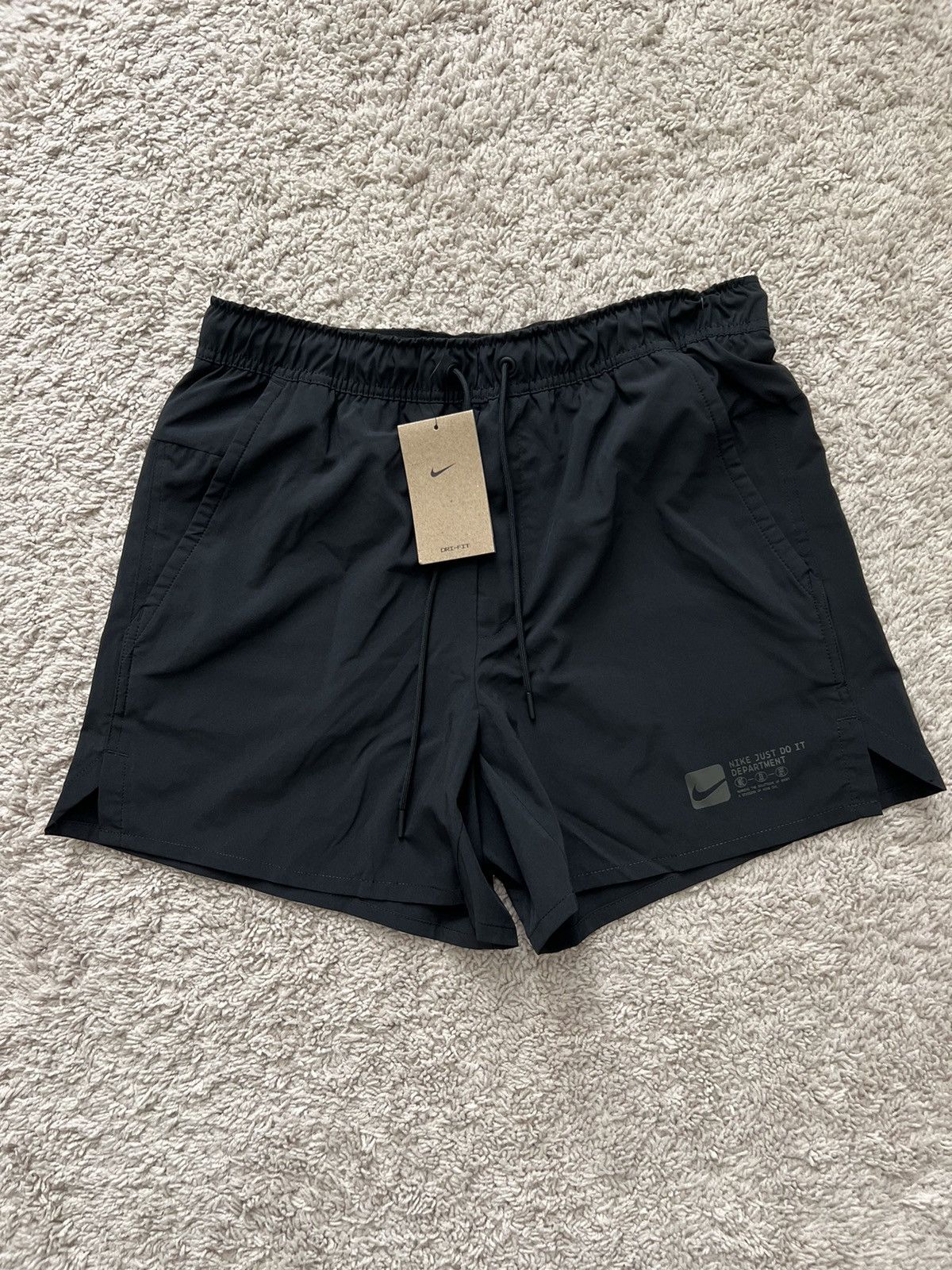 Nike Nike Unlimited Dri-FIT 5" Unlined Versatile Shorts Size US 30 / EU 46 - 4 Thumbnail
