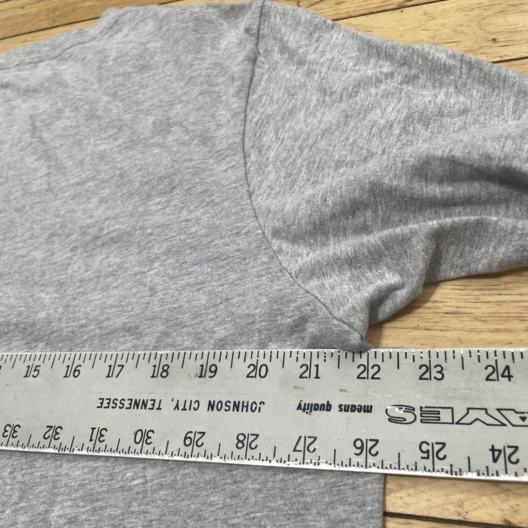 Vintage Godzilla Gojira Japan Wave Graphic Tee Shirt Mens L Gray Shirt Graphic Crew Neck Short Sleeve Vintage No Size US L / EU 52-54 / 3 - 7 Thumbnail