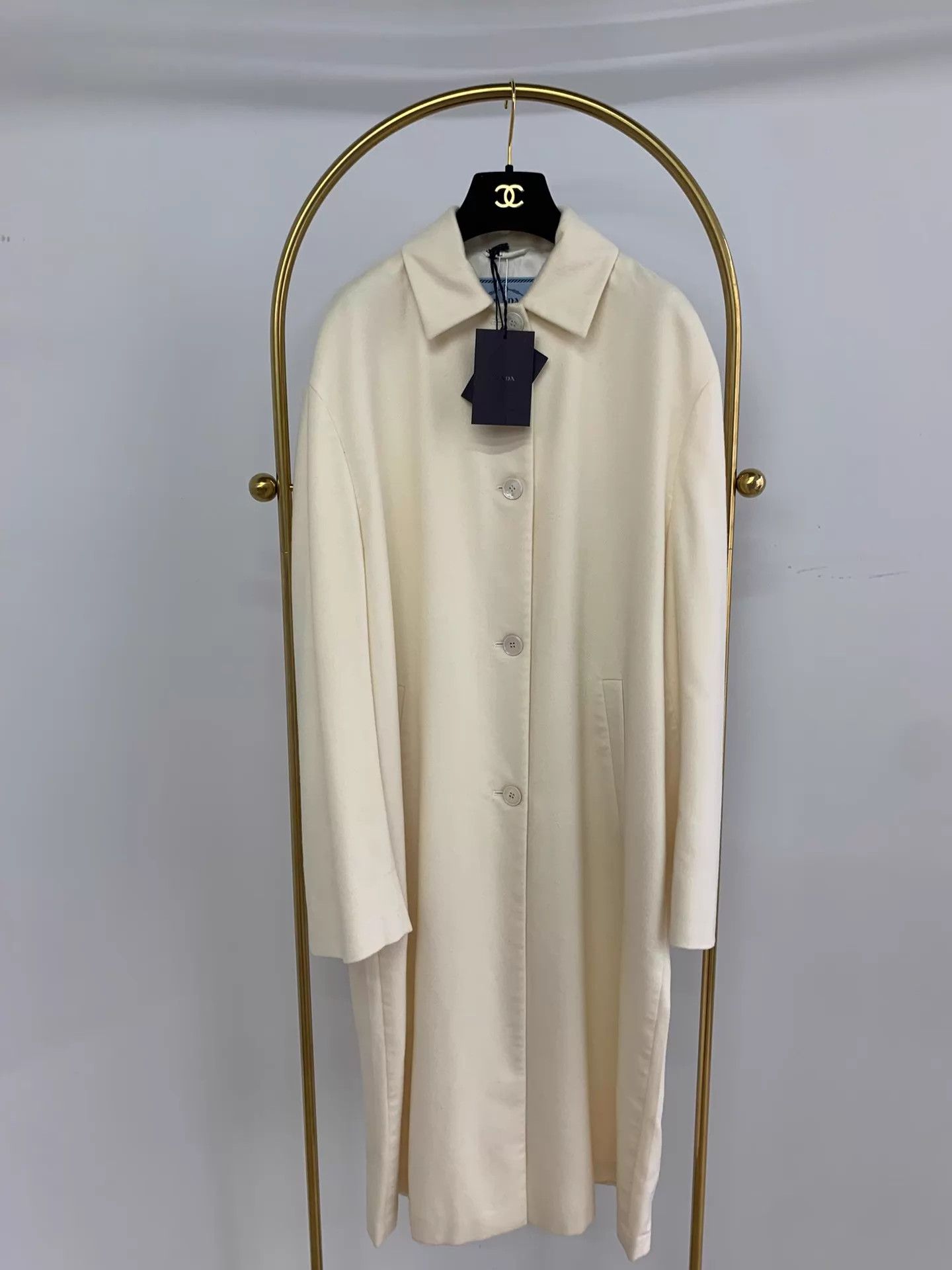 Prada PRADA Cream Cashmere Overcoat Size 38 Size XS / US 0-2 / IT 36-38 - 1 Thumbnail