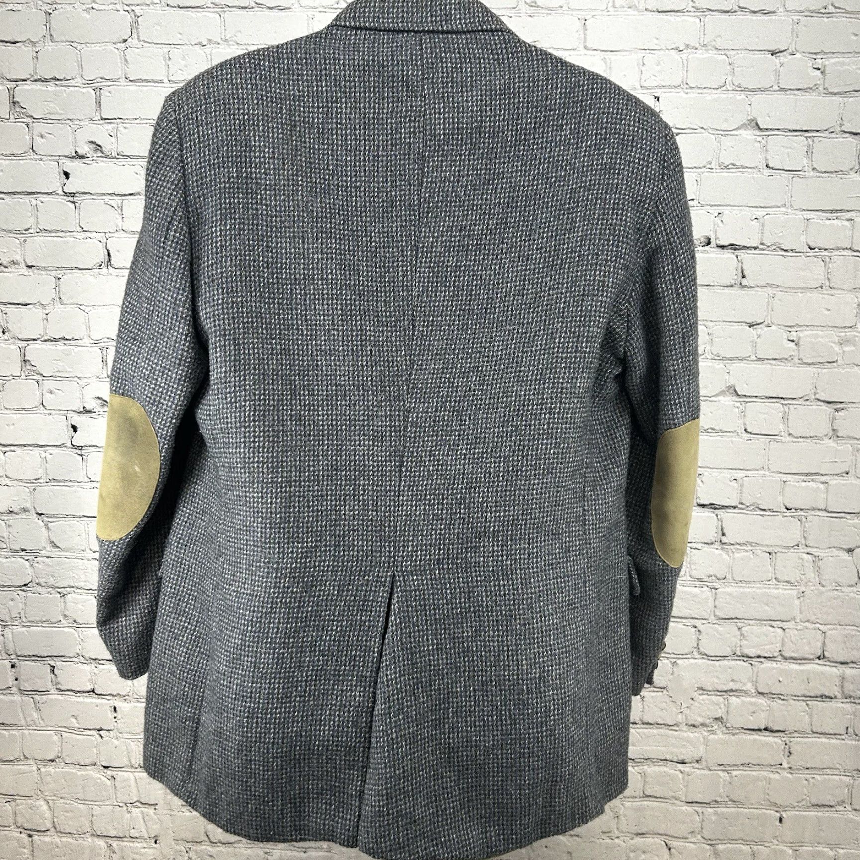 Vintage VTG John Peel Blue Gray Shepherds Check Two-Button Sport Coat Blazer Size 44 Men Size 44R - 2 Thumbnail