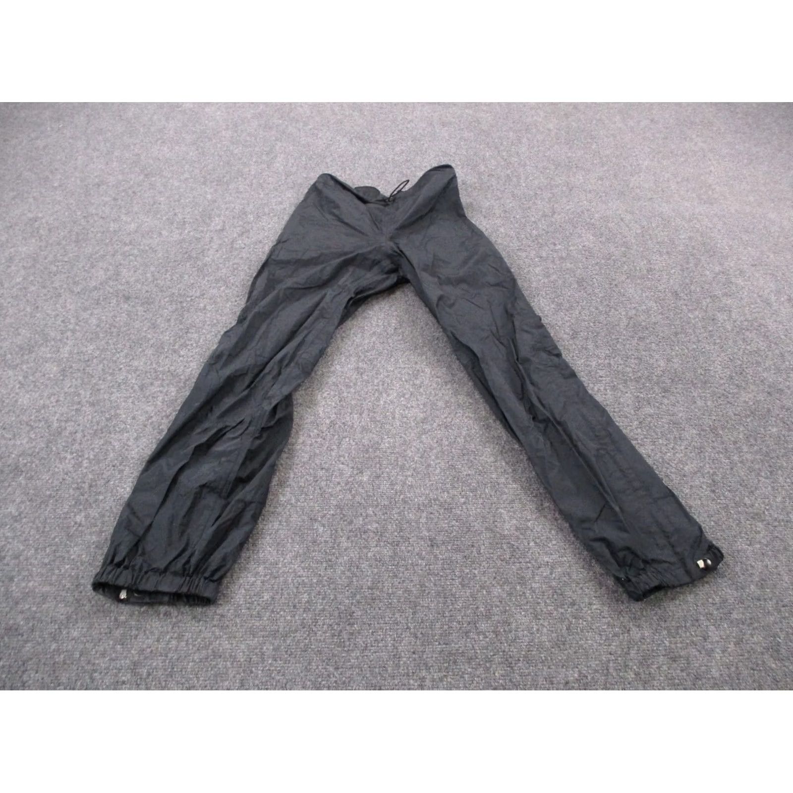 Patagonia Patagonia Pants Womens XS Black Nylon Windbreaker Performance Outdoor Cargo Pants 84495 Size 26" / US 2 / IT 38 - 2 Thumbnail