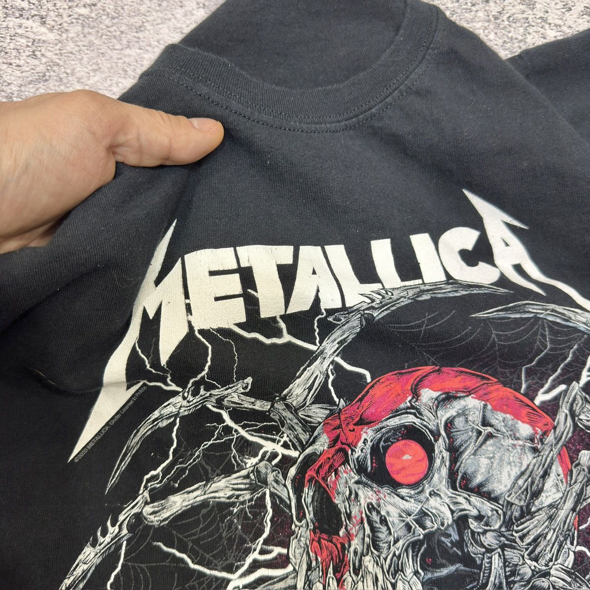 Metallica Metallica Spider Dead Mens T-Shirt L-XL size Size US XL / EU 56 / 4 - 5 Thumbnail